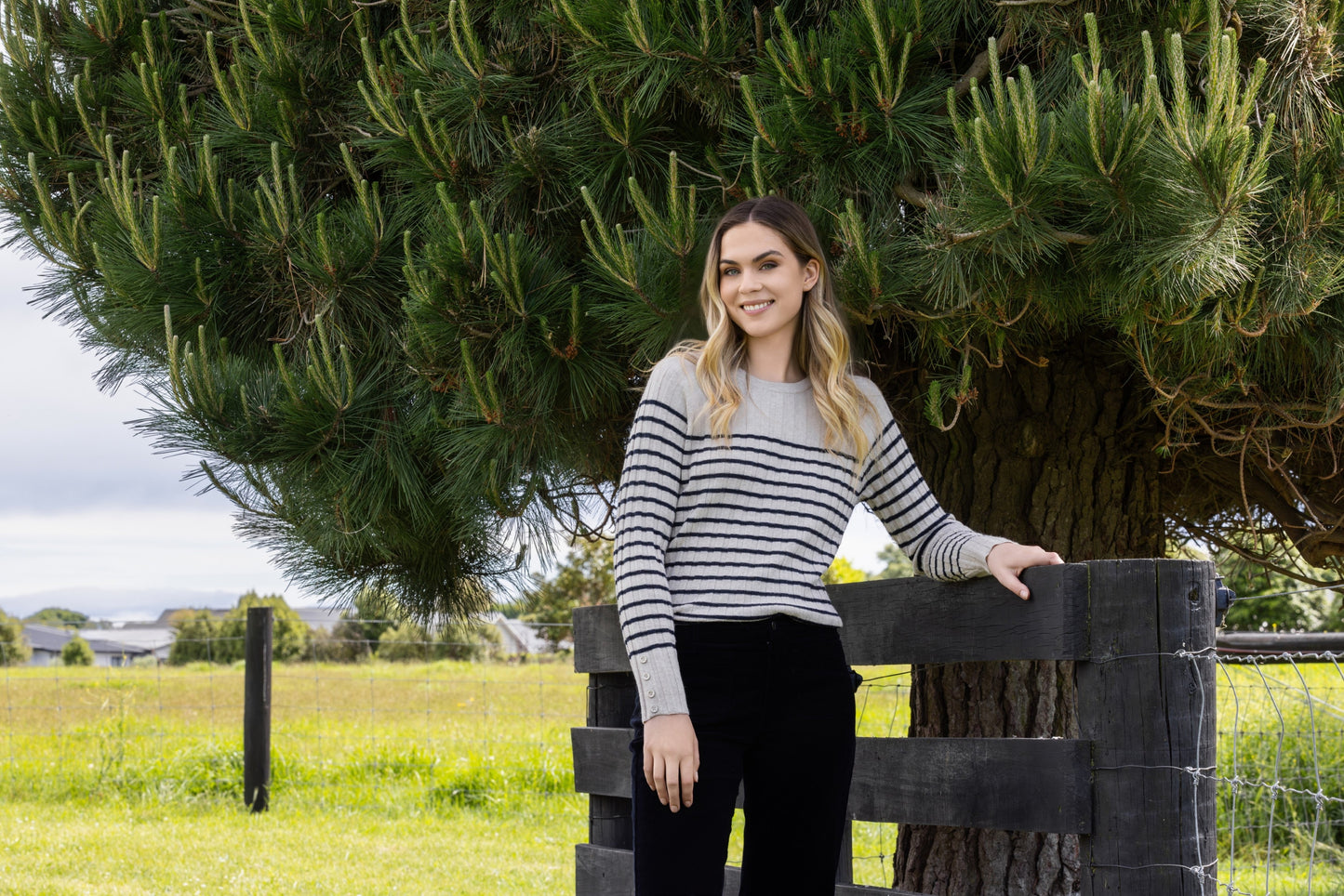 Vassalli - Round Neck Ribbed Knit Jumper | Oalmeal 1071