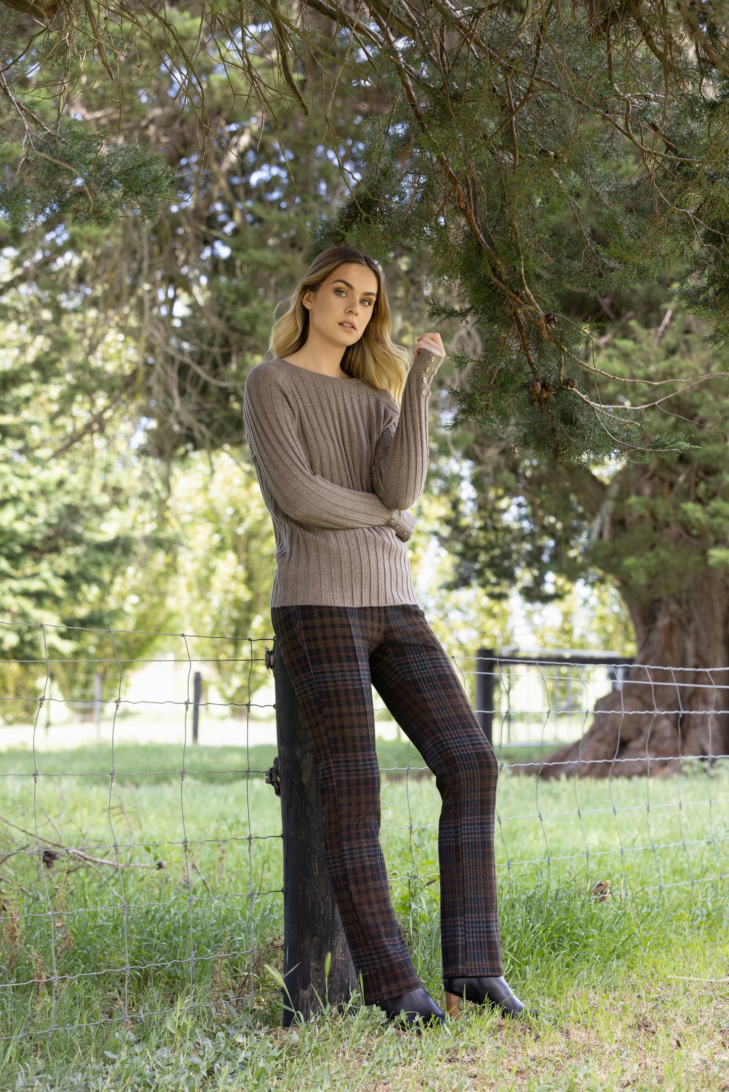 Vassalli - Round Neck Knit Jumper | Twig 1071