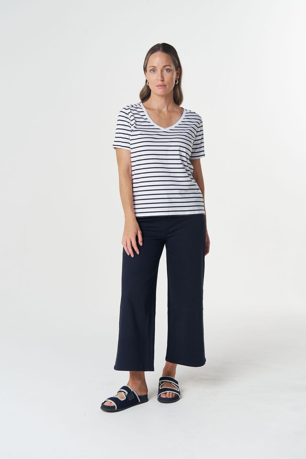 Goondiwindi Cotton - Heat V Neck Tee | 3331