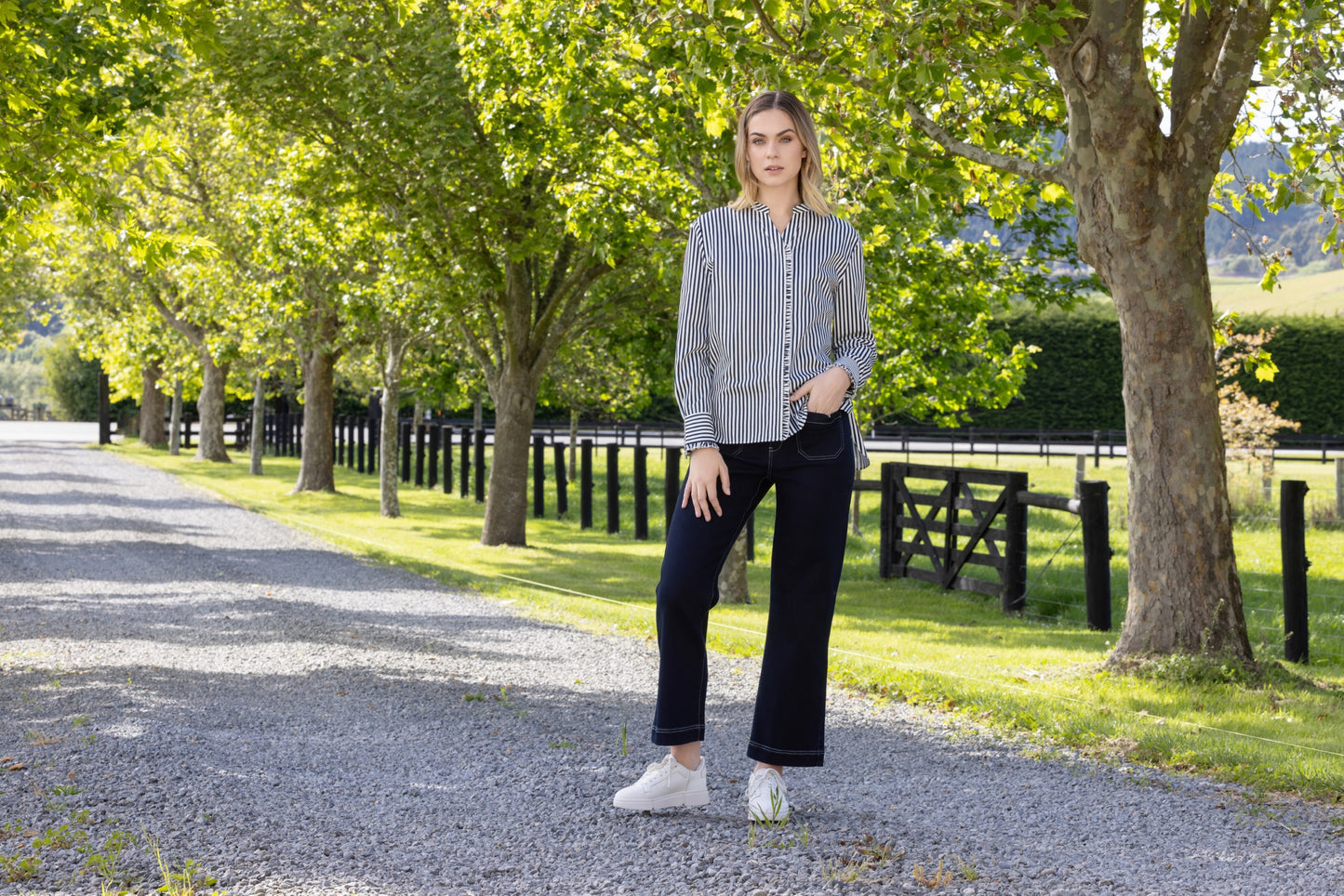 Vassalli - Wide Leg Ankle Grazer Jean | Ink Denim 5995A