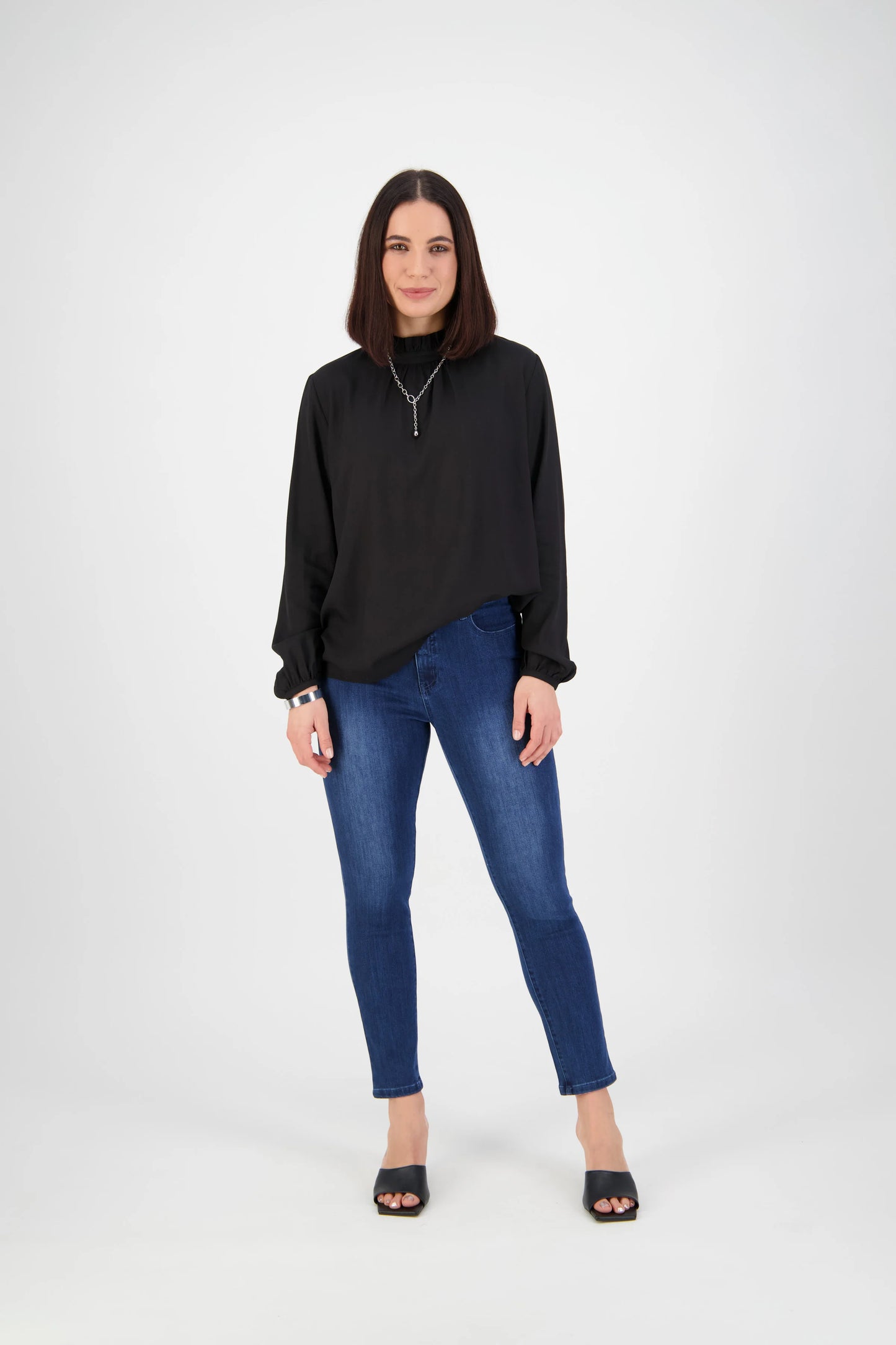 Vassalli - Skinny Leg Ankle Grazer Jean Blue Denim | V5744