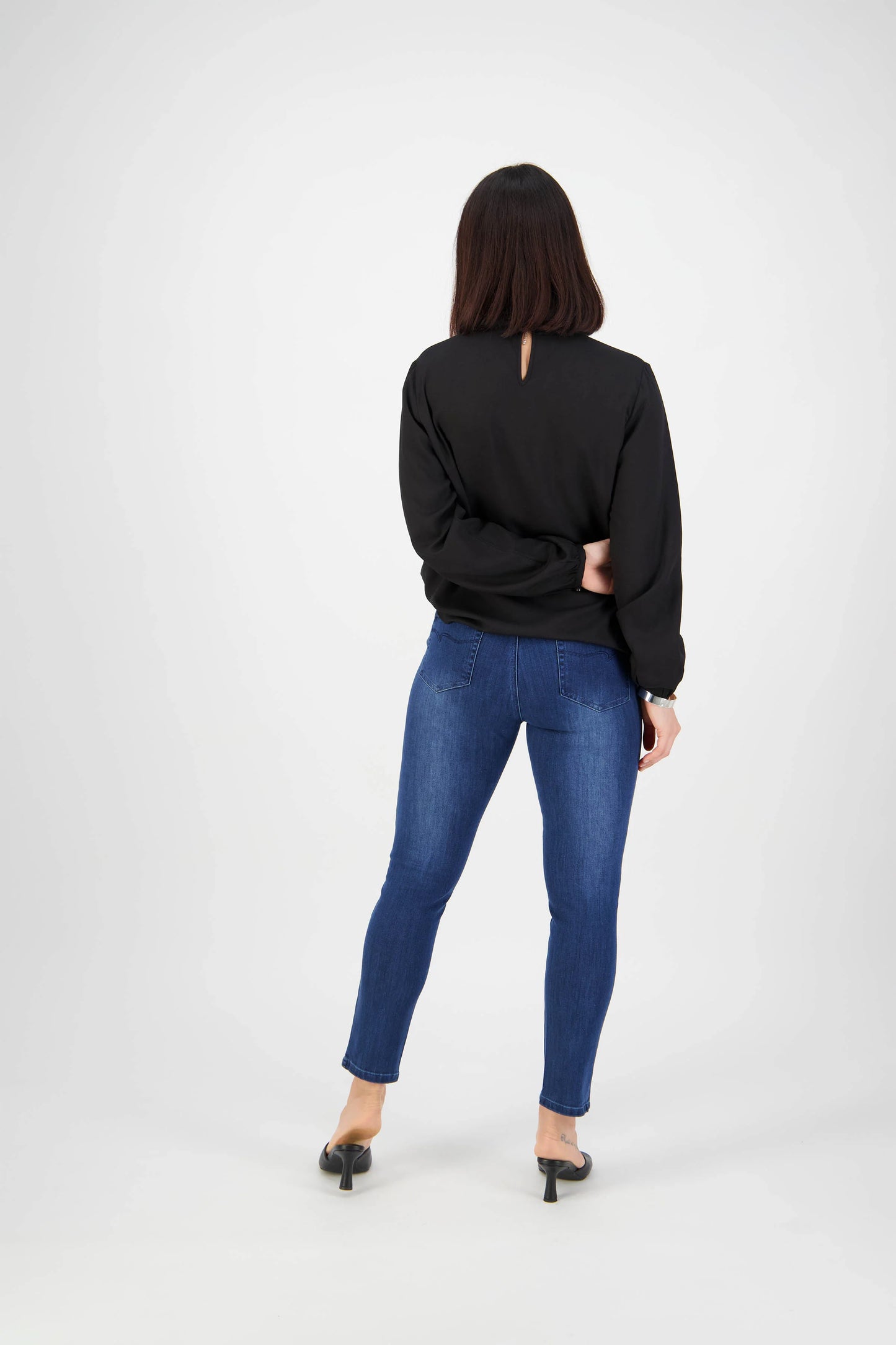 Vassalli - Skinny Leg Ankle Grazer Jean Blue Denim | V5744