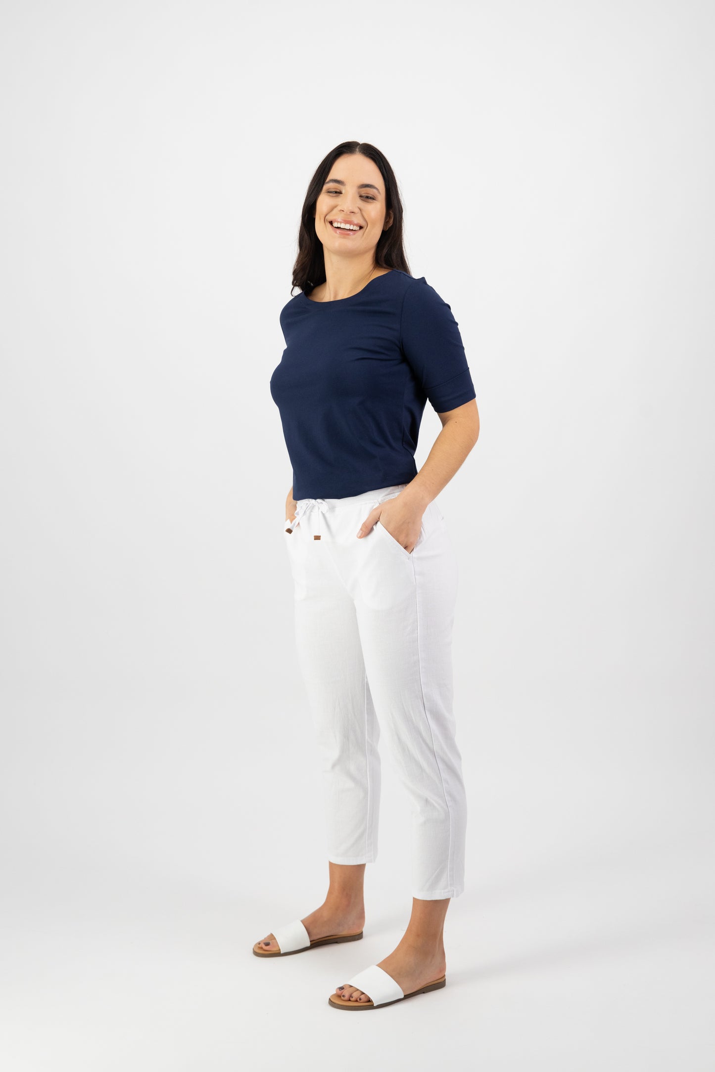 Vassalli - 7/8 Length Skinny Leg Elastic Waist Pant - White | V5790