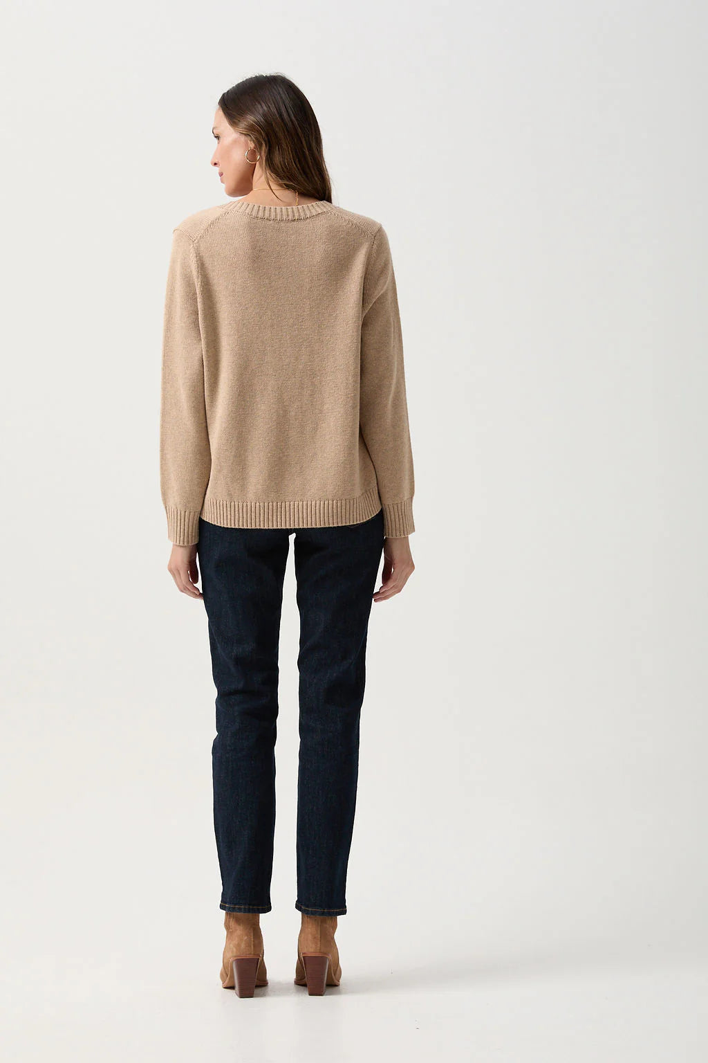 Goondiwindi Cotton - V Neck Knit 8223