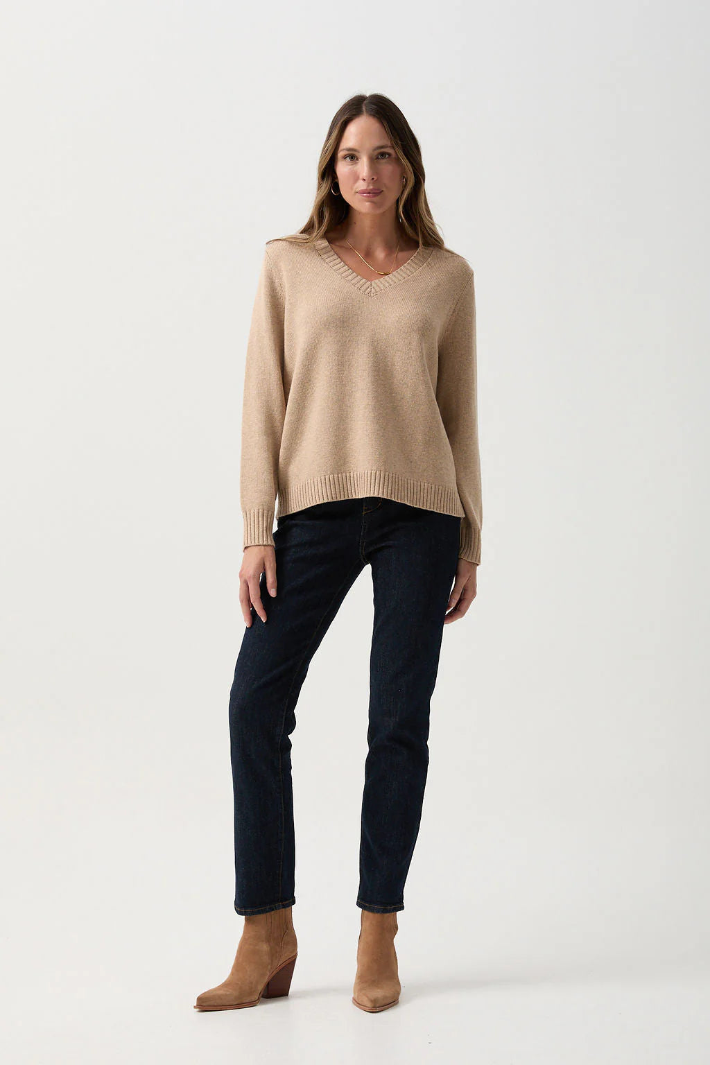 Goondiwindi Cotton - V Neck Knit 8223