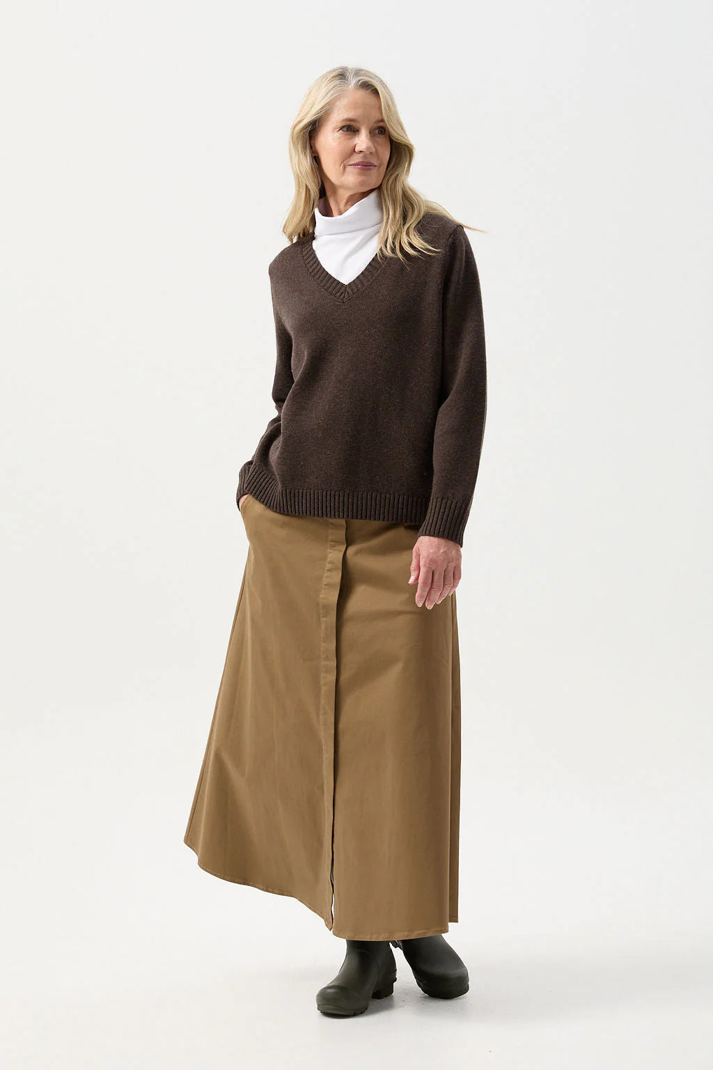 Goondiwindi Cotton - V Neck Knit 8223