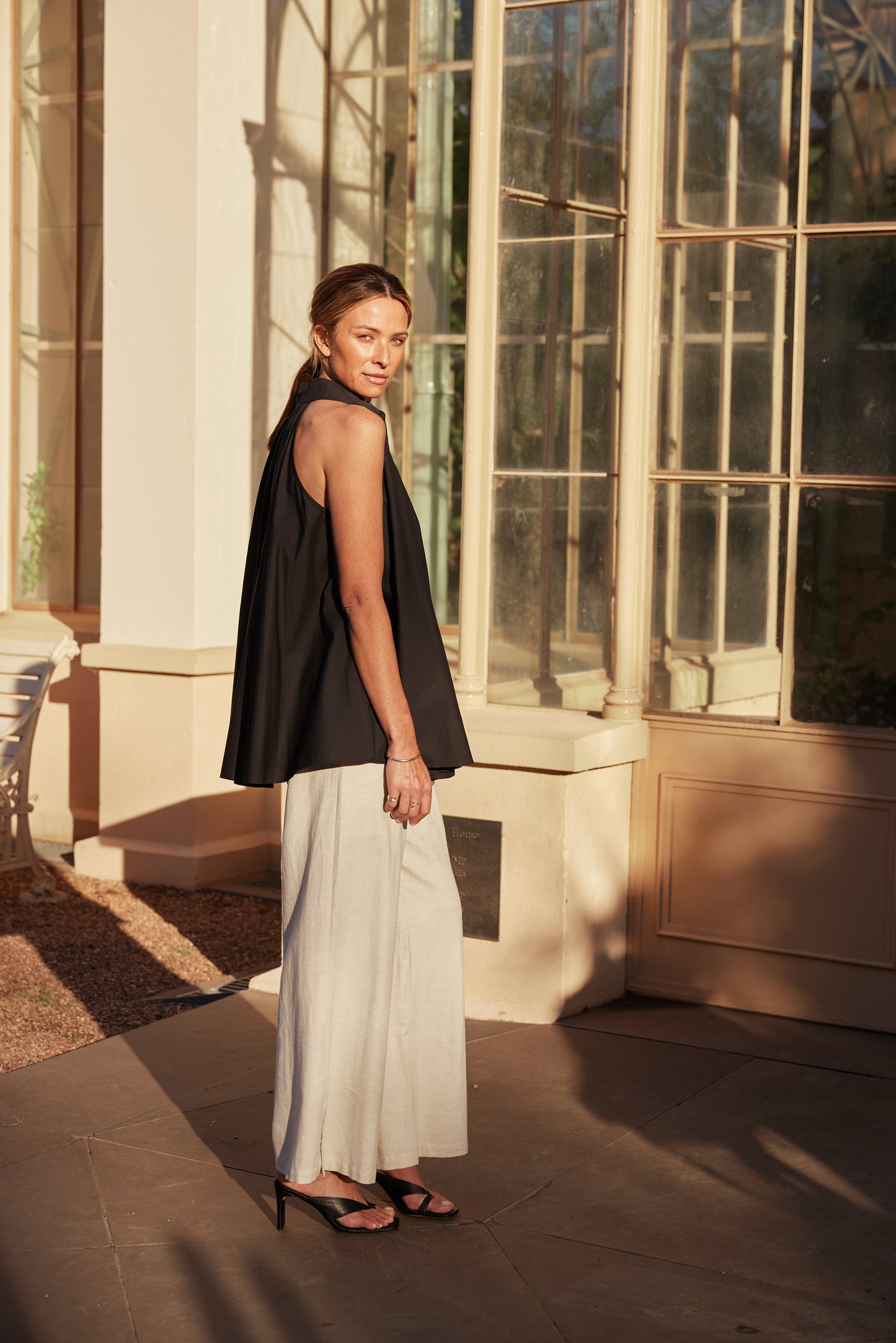 Brave + True - Totem Top Black | BT7117-1
