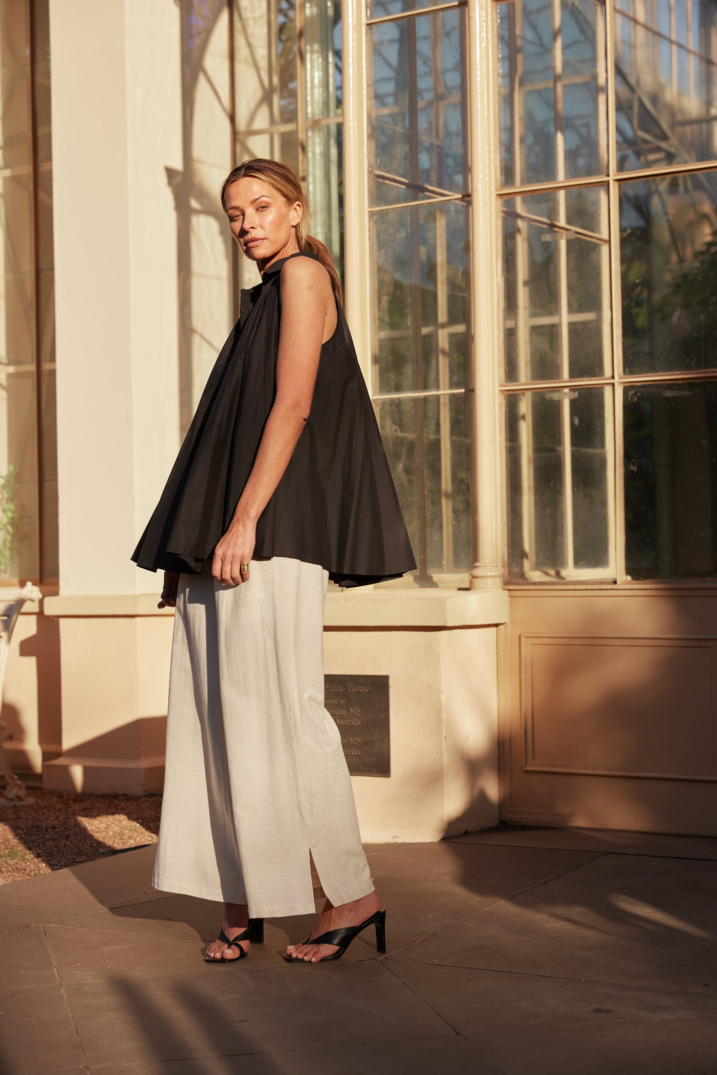 Brave + True - Totem Top Black | BT7117-1