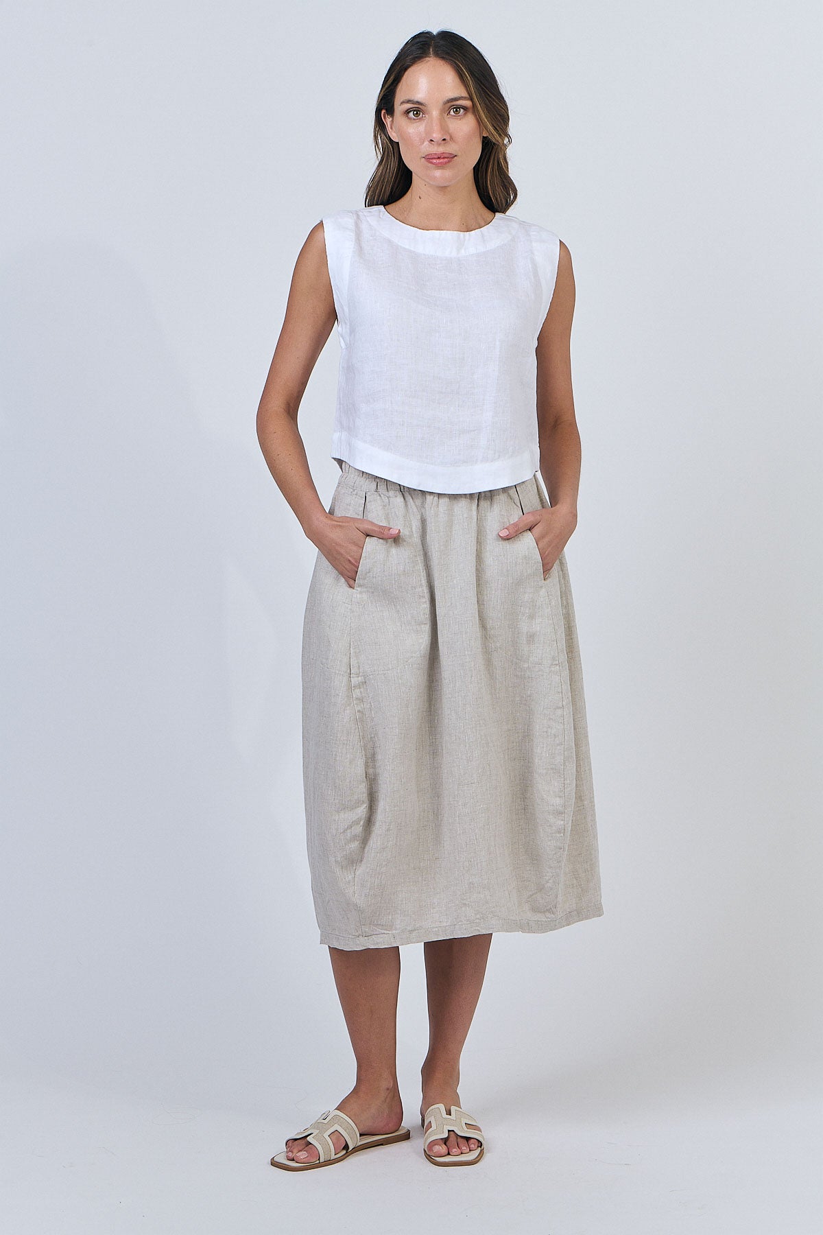 Naturals - Linen Sleeveless Round Neck Top / White GA581