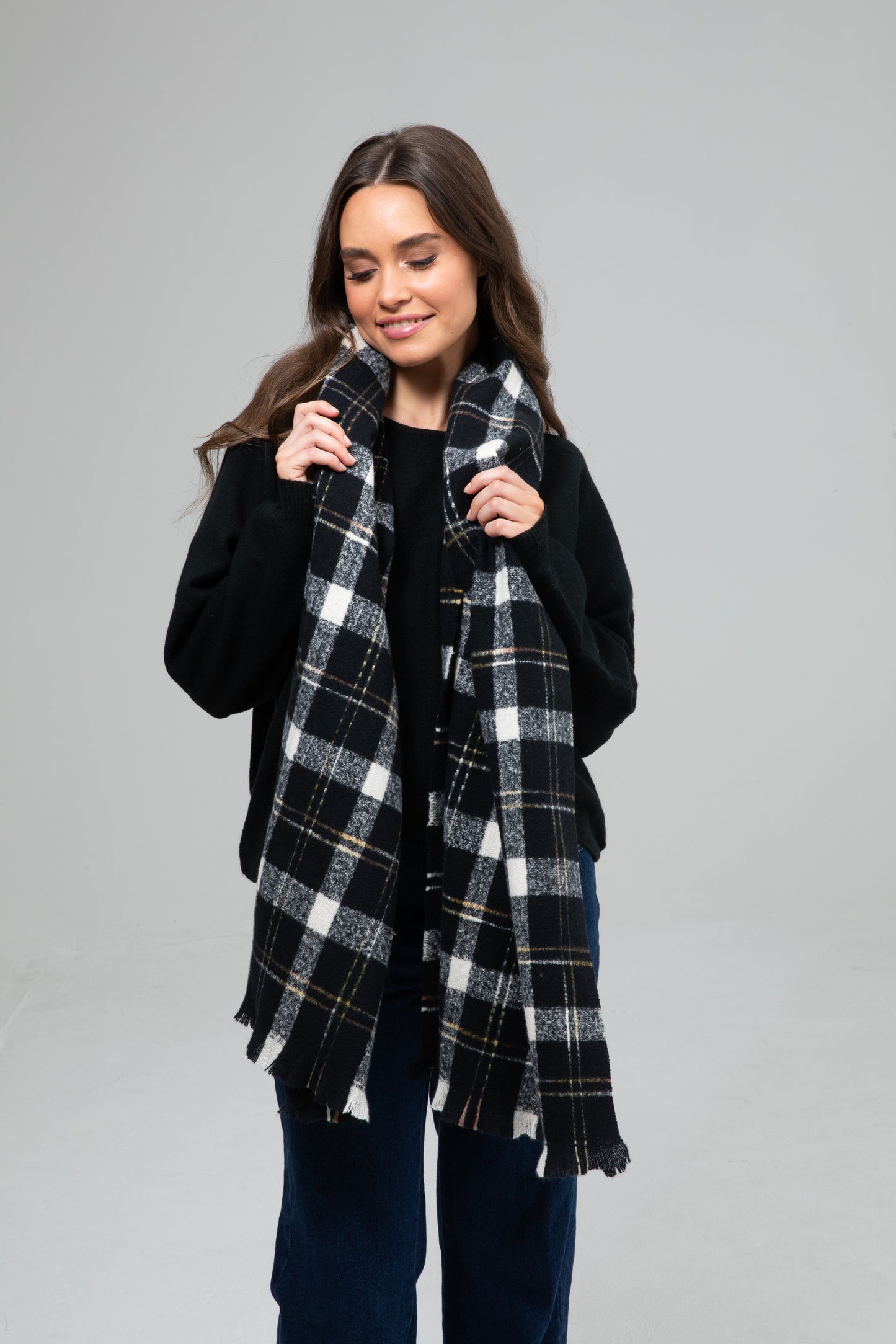 Holiday - Josie Scarf | Black HA25020