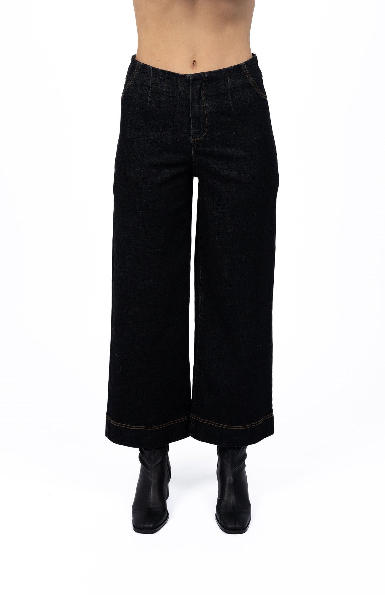 Humidity - Fleetwood Jean | HW25304