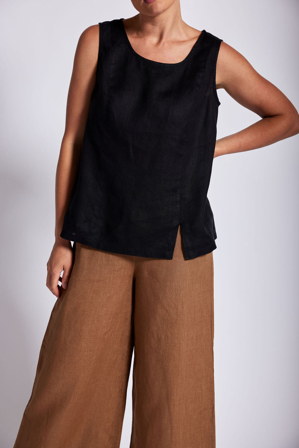 See Saw - 100% Linen Shell Top Black | SS10B