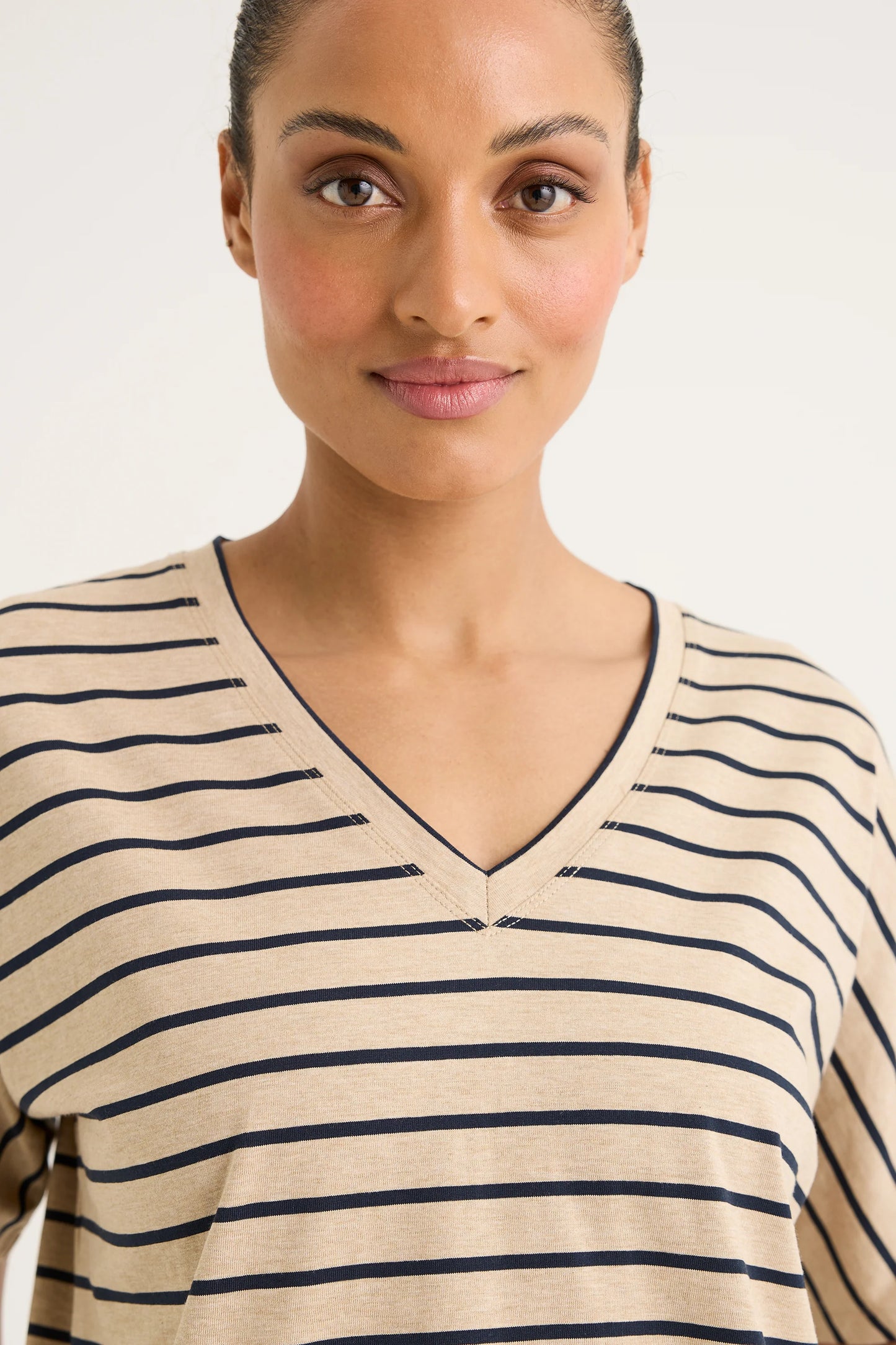Yarra Trail - Carbon Stripe Tee | YTWN3031