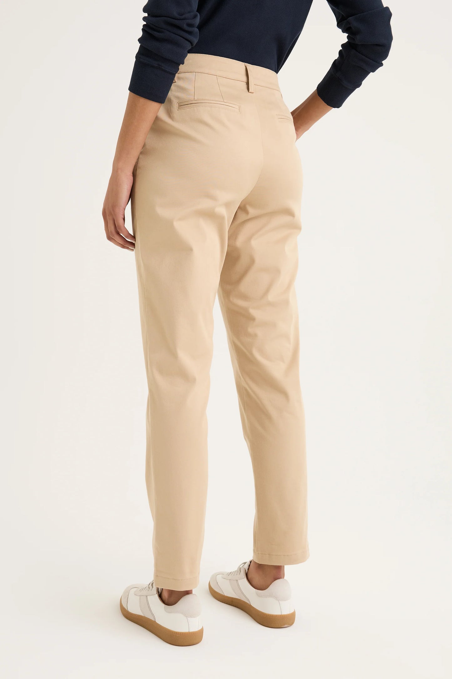 Yarra Trail - Nova Classic Chino | YTWN8972