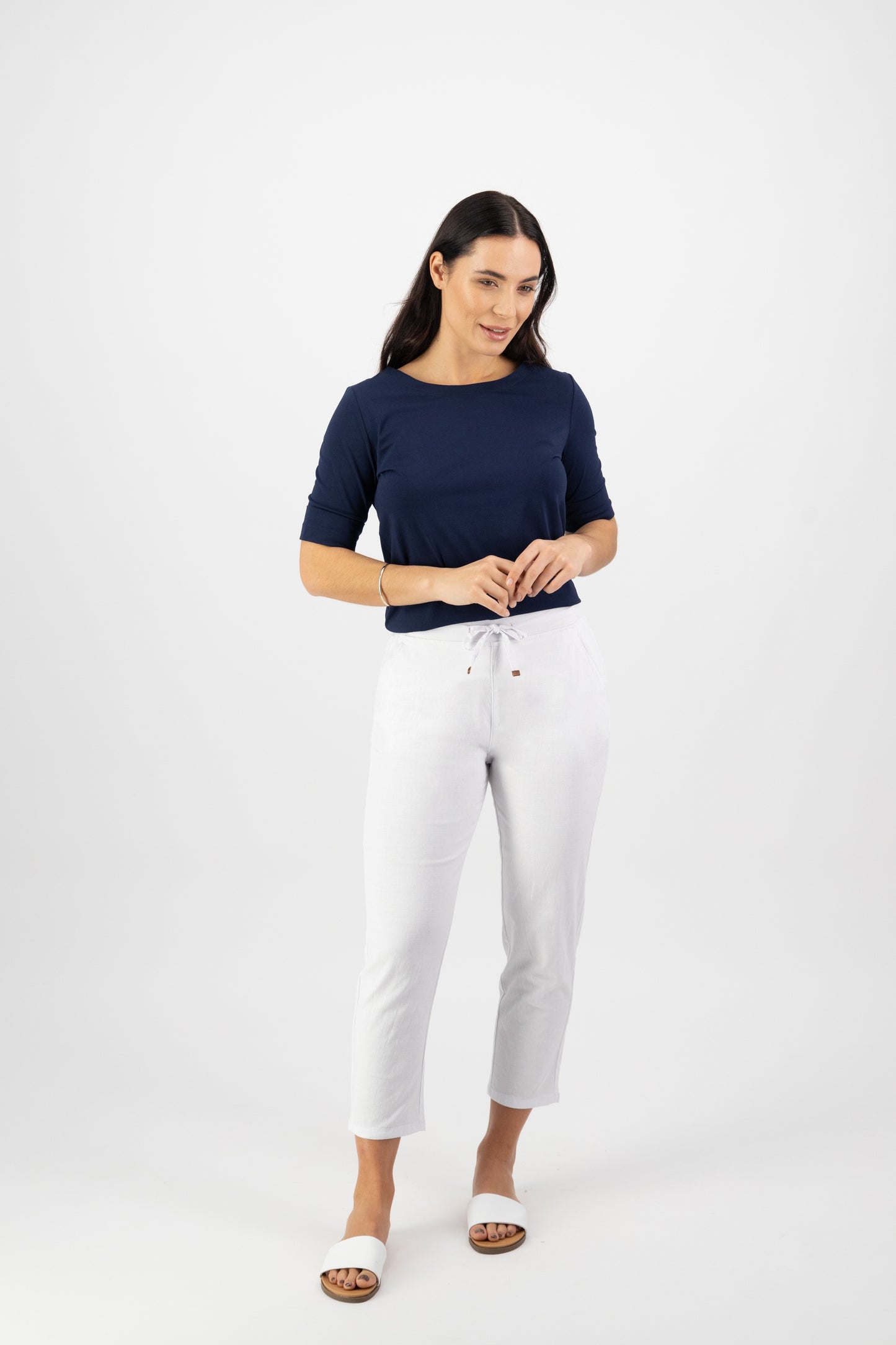 Vassalli - 7/8 Length Skinny Leg Elastic Waist Pant - White | V5790