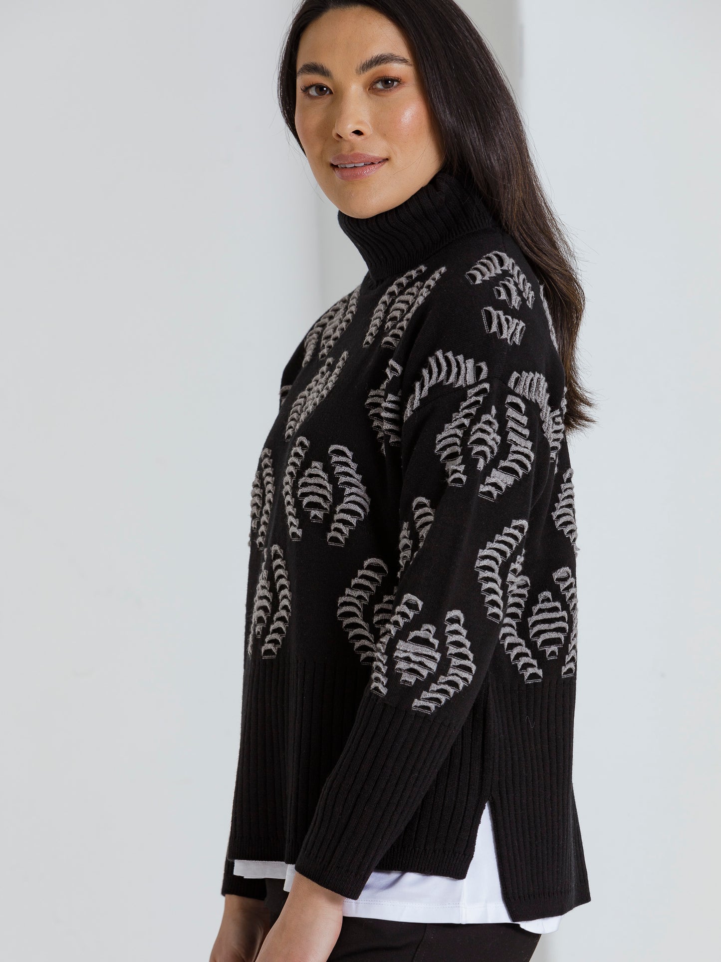 Marco Polo L/S Open Texture Black | MP33460