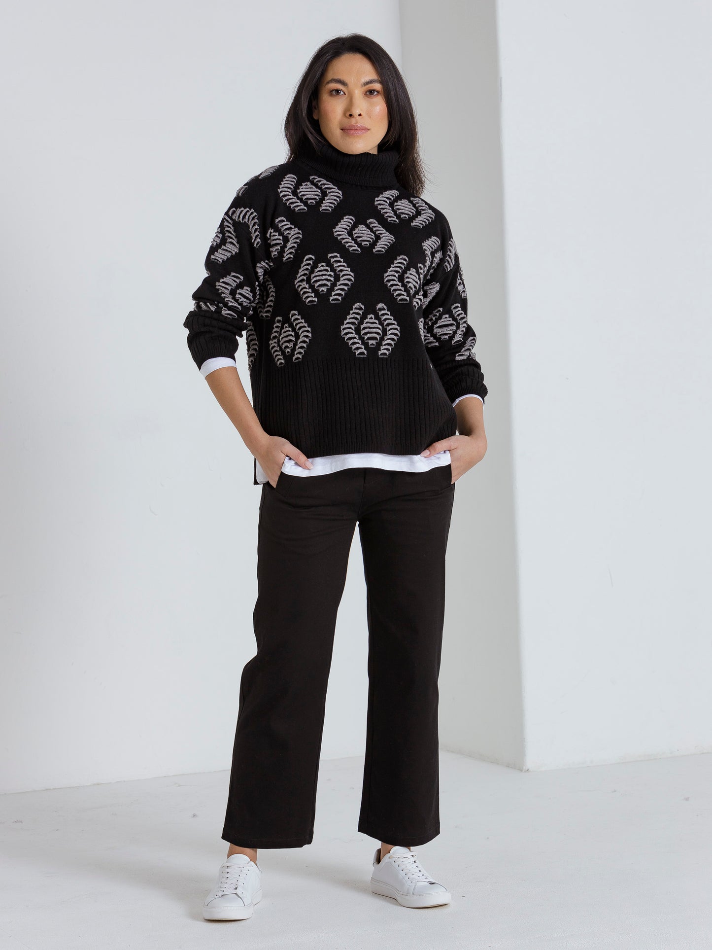 Marco Polo L/S Open Texture Black | MP33460