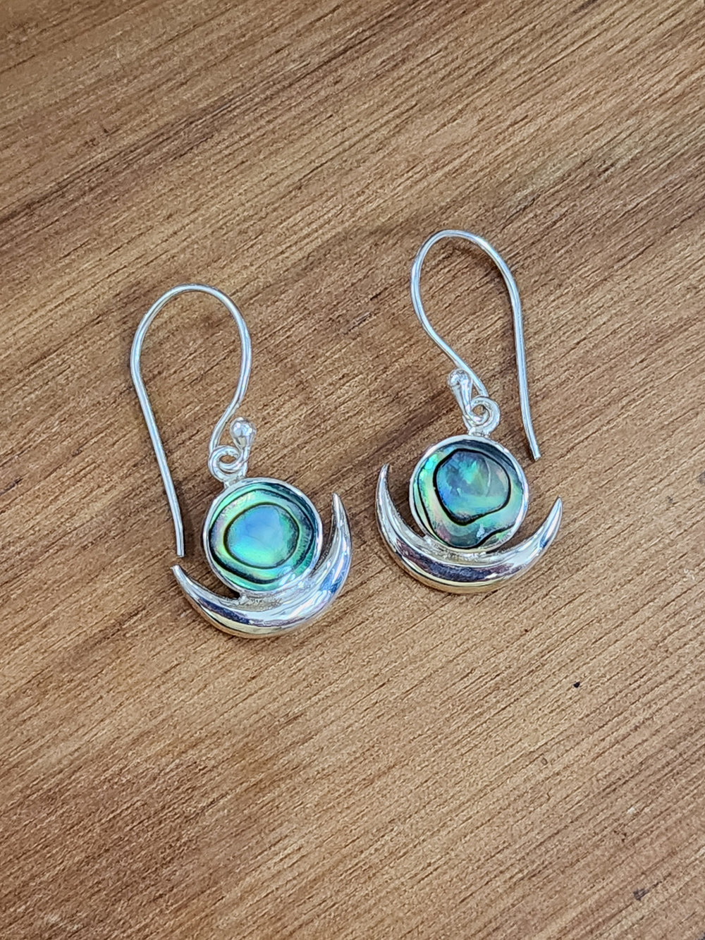 TMOVJ - New Moon Paua Shell Earrings 8MM