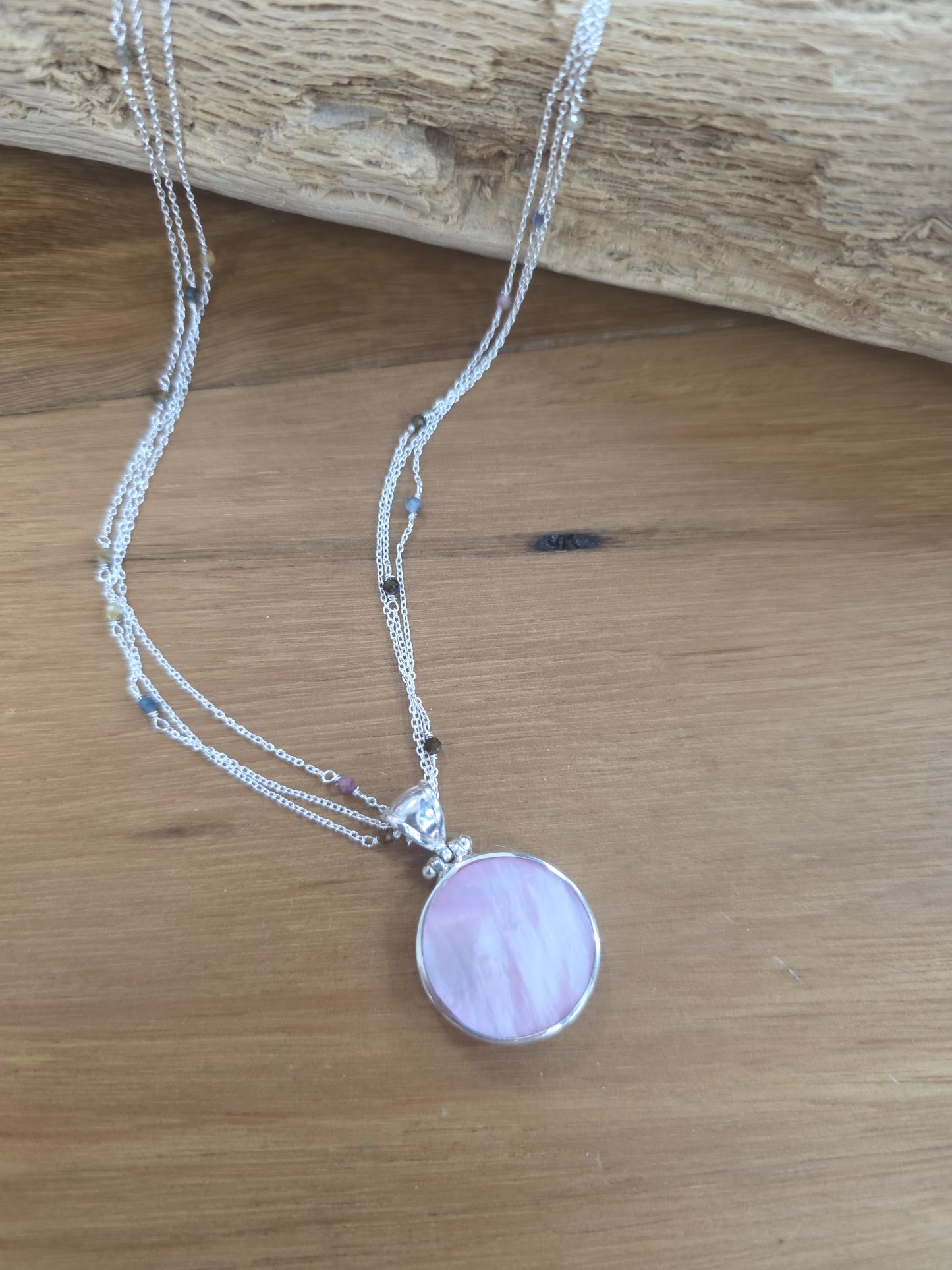 The Merchant of Venus Reversible Mother of Pearl Necklace