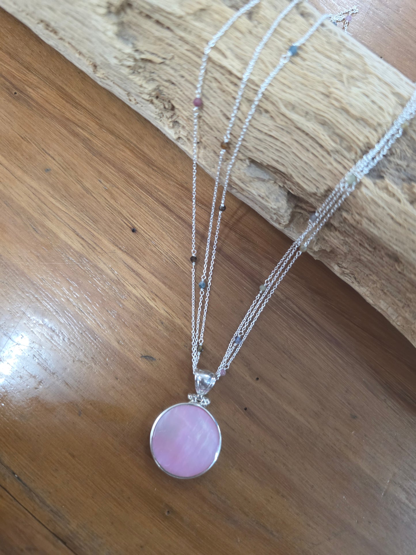 The Merchant of Venus Reversible Mother of Pearl Necklace