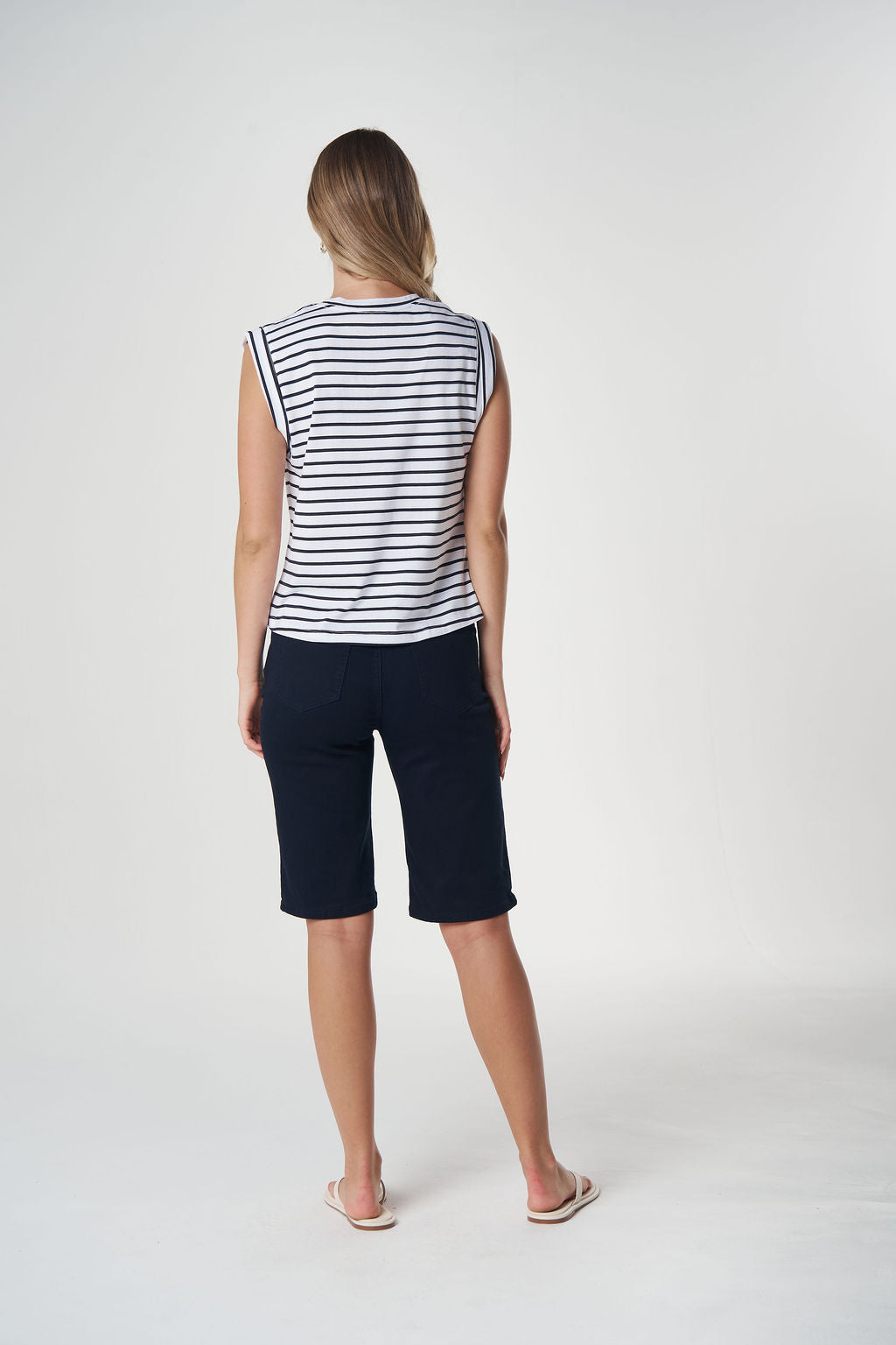 Goondiwindi Cotton - Sunset Cotton Muscle Tee | 3328