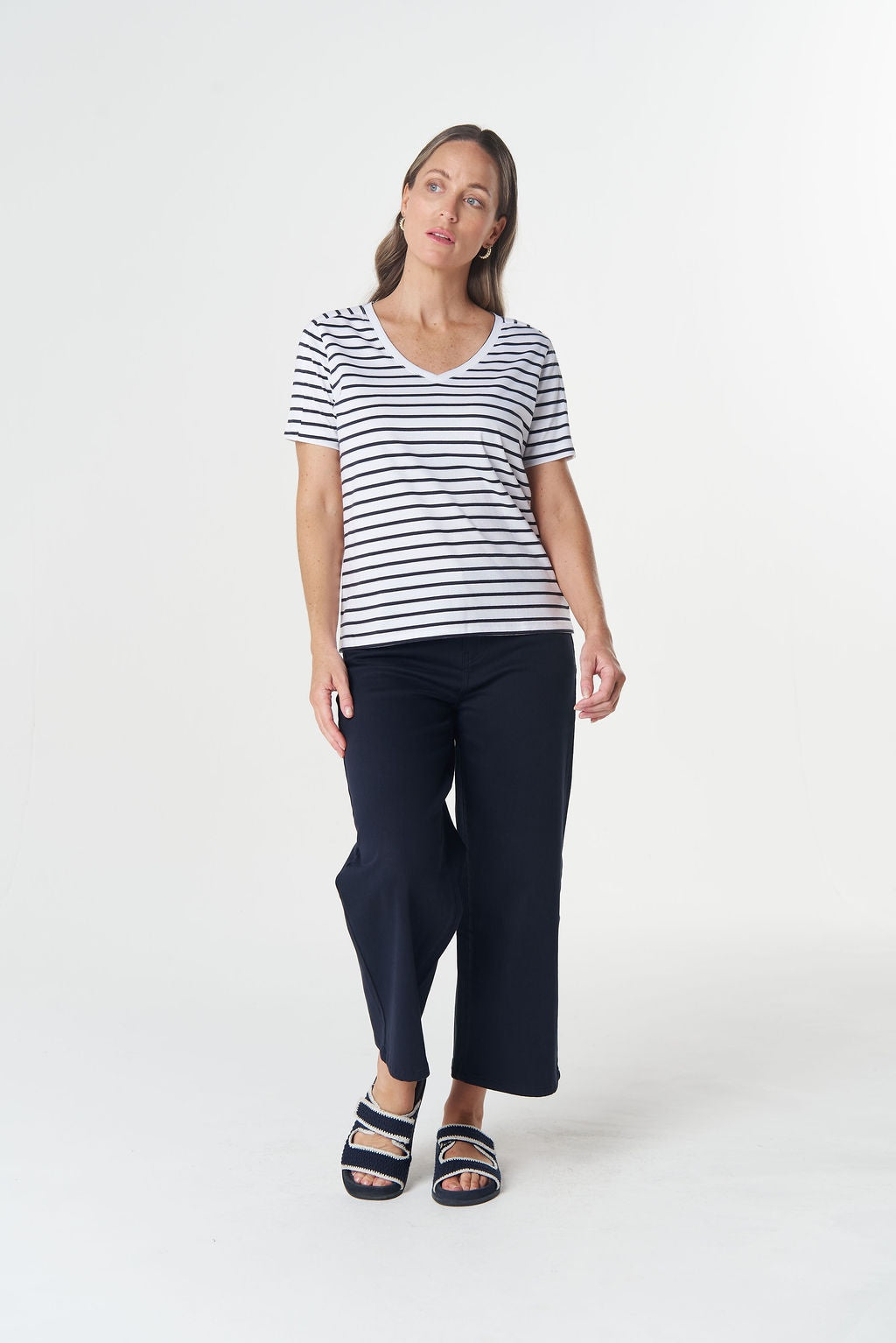 Goondiwindi Cotton - Heat V Neck Tee | 3331