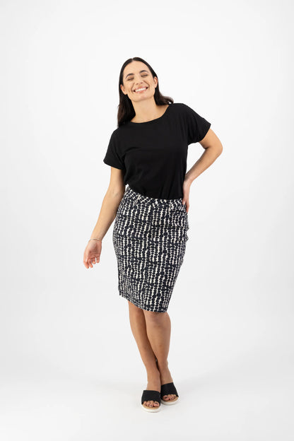 Vassalli - Printed Lightweight Skirt with Centre Back Vent Cairns | V372AV