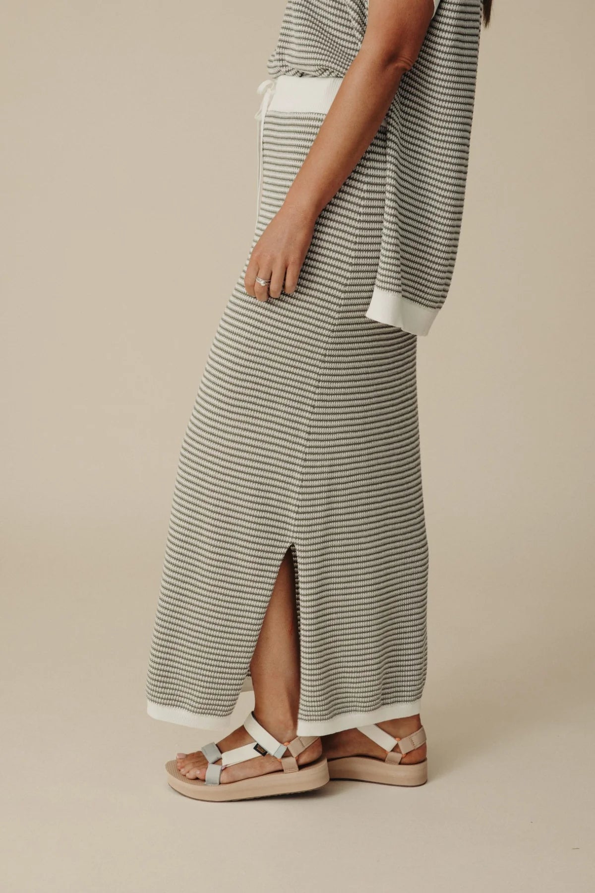 Talamaya - Lattice Knitted Skirt Dusty Olive x Cream | 7SKF005