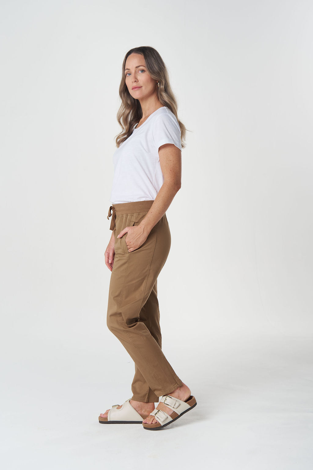 Goondiwindi Cotton - Vine Cropped Stretch Jogger | 5310