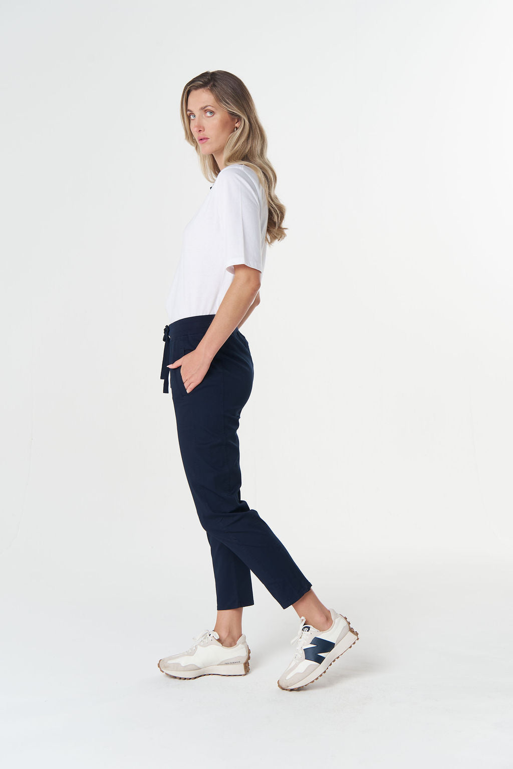 Goondiwindi Cotton - Vine Cropped Stretch Jogger | 5310