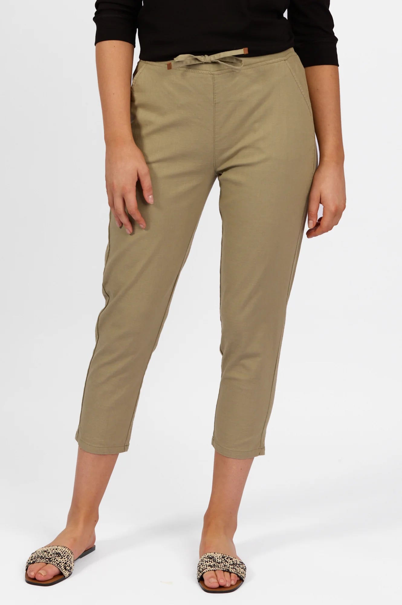 Vassalli - 7/8 Length Skinny Leg Elastic Waist Pant - Sage 5790