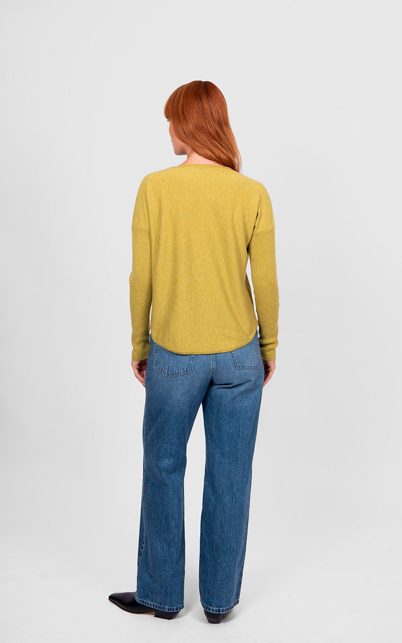 Bridge & Lord - Princess V Curved Hem Slim Fit BL6665