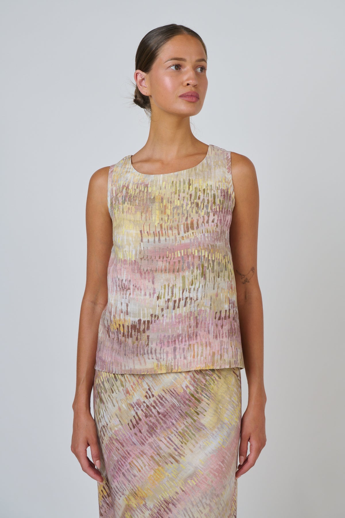 Naturals by O & J - Linen Sleeveless Top | GA506