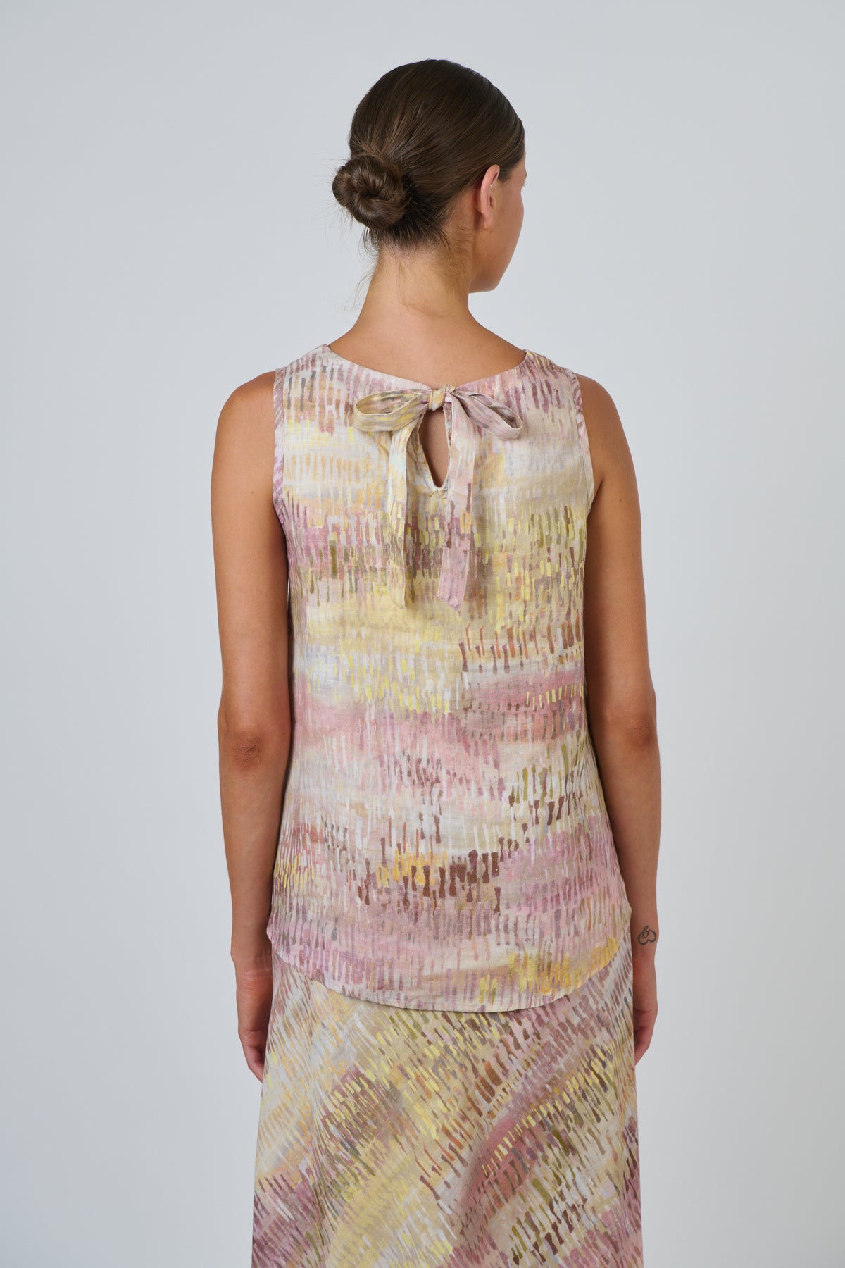Naturals by O & J - Linen Sleeveless Top | GA506