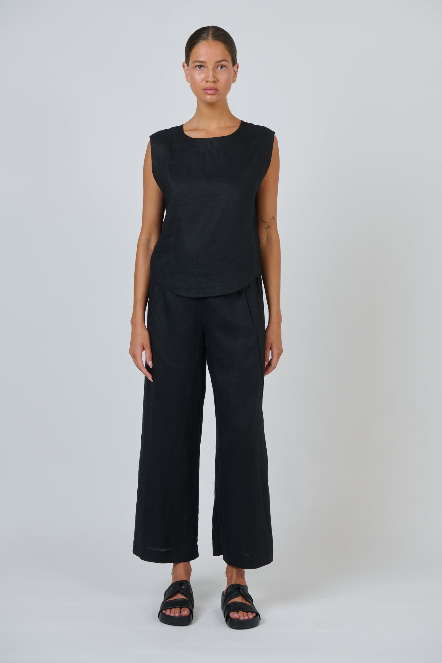 Naturals by O & J - Linen Sleeveless Top | GA581