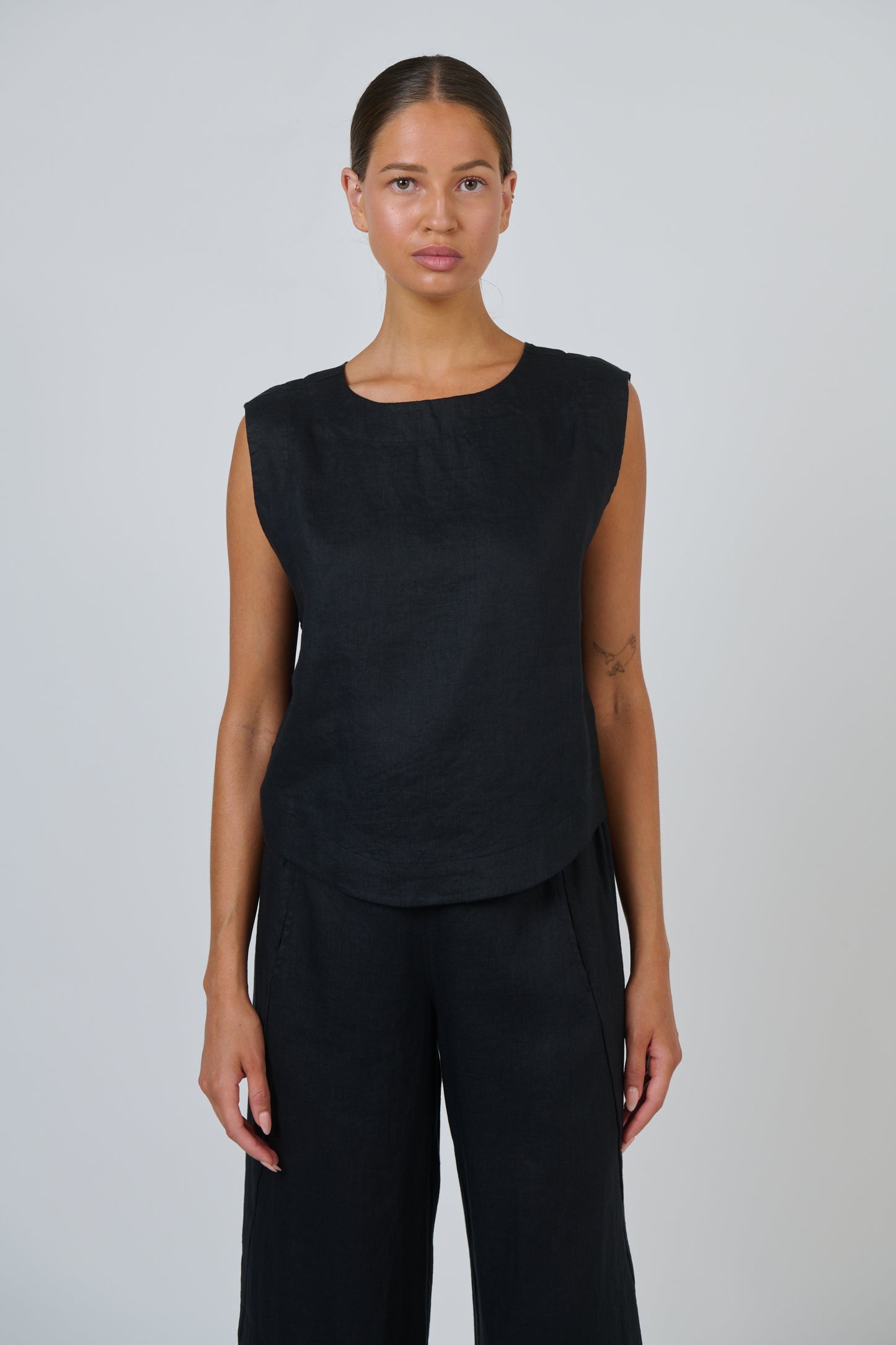 Naturals by O & J - Linen Sleeveless Top | GA581