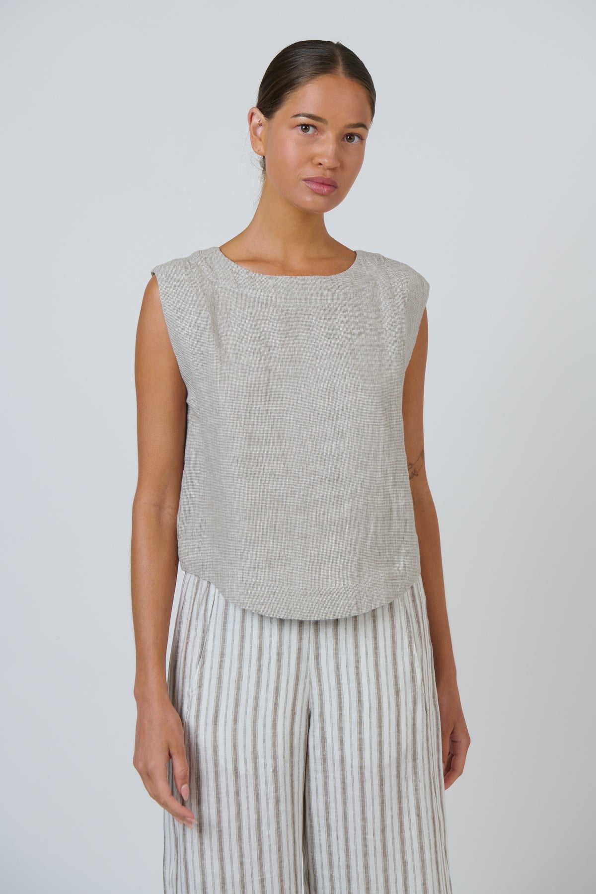 Naturals by O & J - Linen Sleeveless Top | GA581
