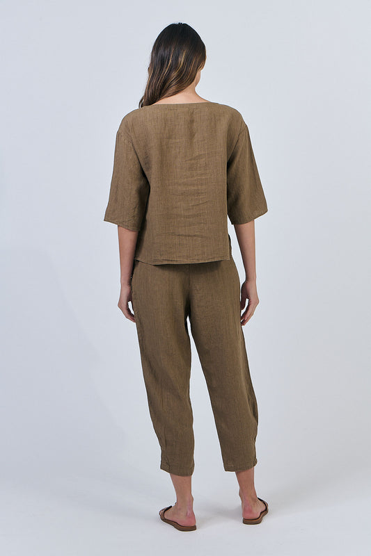 Naturals – Soft Linen Pullover Top / Tobacco GA584