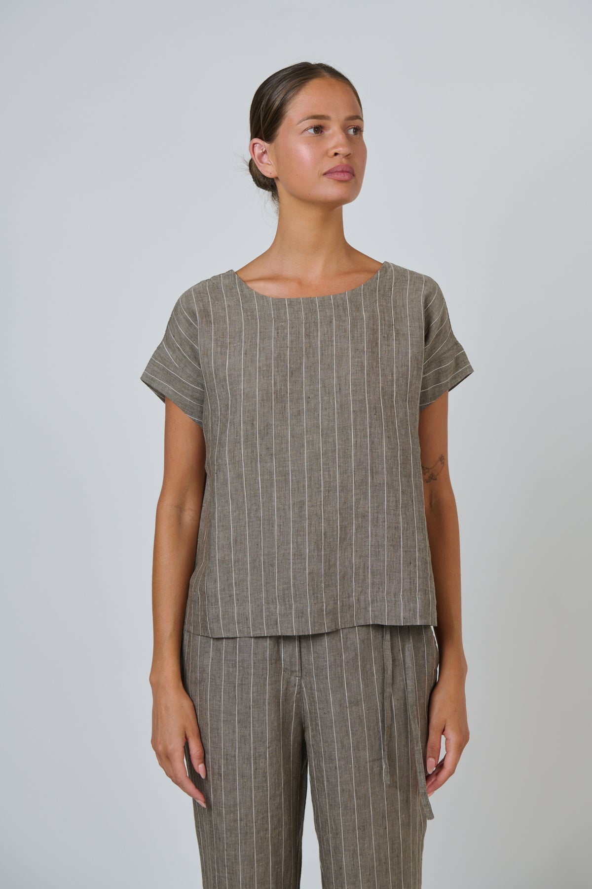 Naturals by O & J - Linen Short Sleeve Top | GA686