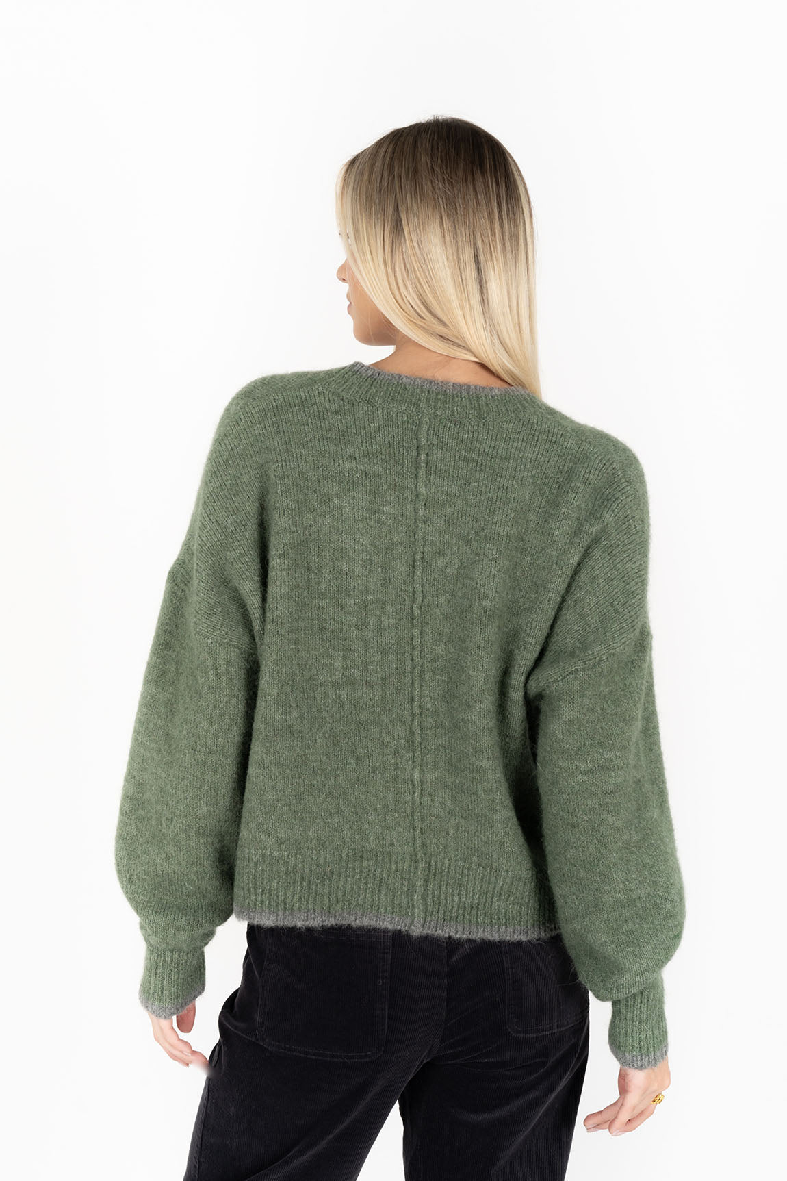 Humidity - Romi Cardi | HW25209