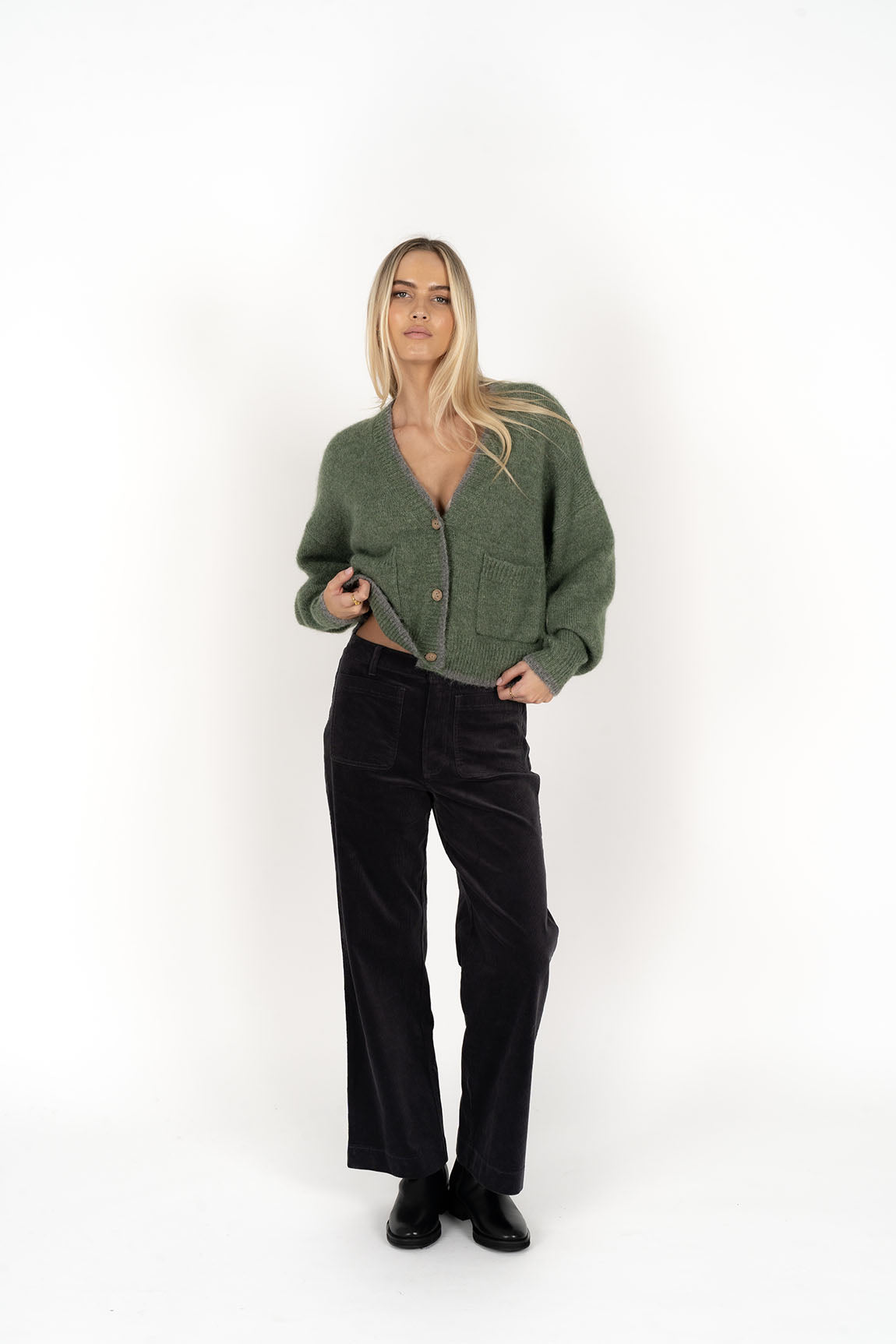 Humidity - Romi Cardi | HW25209