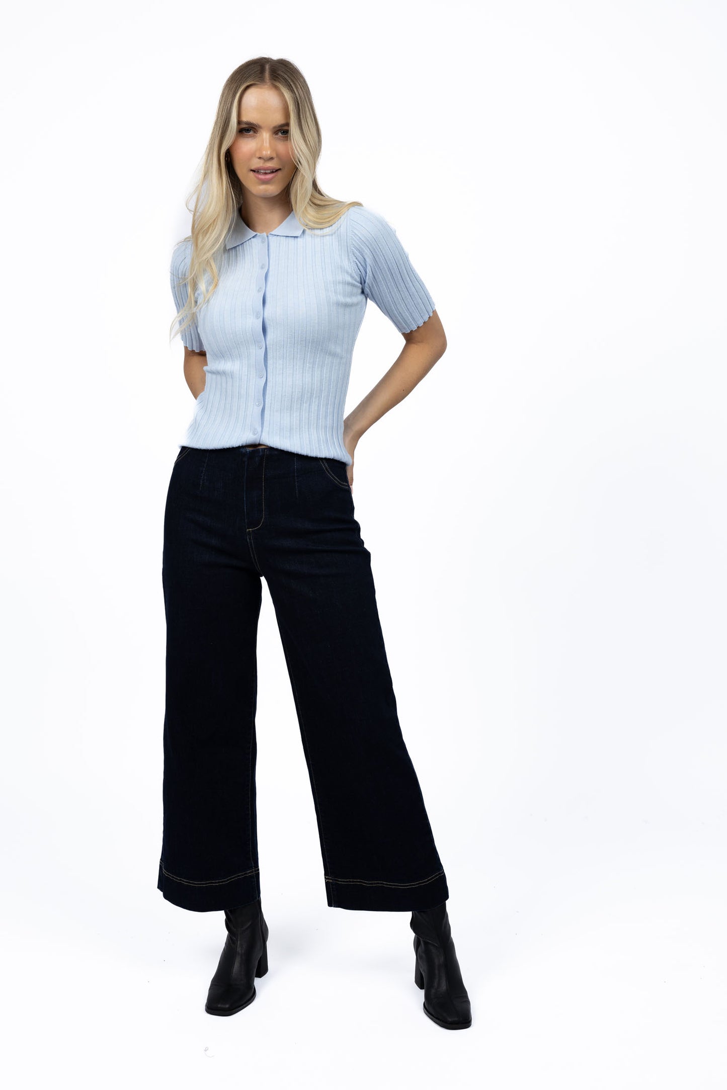 Humidity - Fleetwood Jean | HW25304