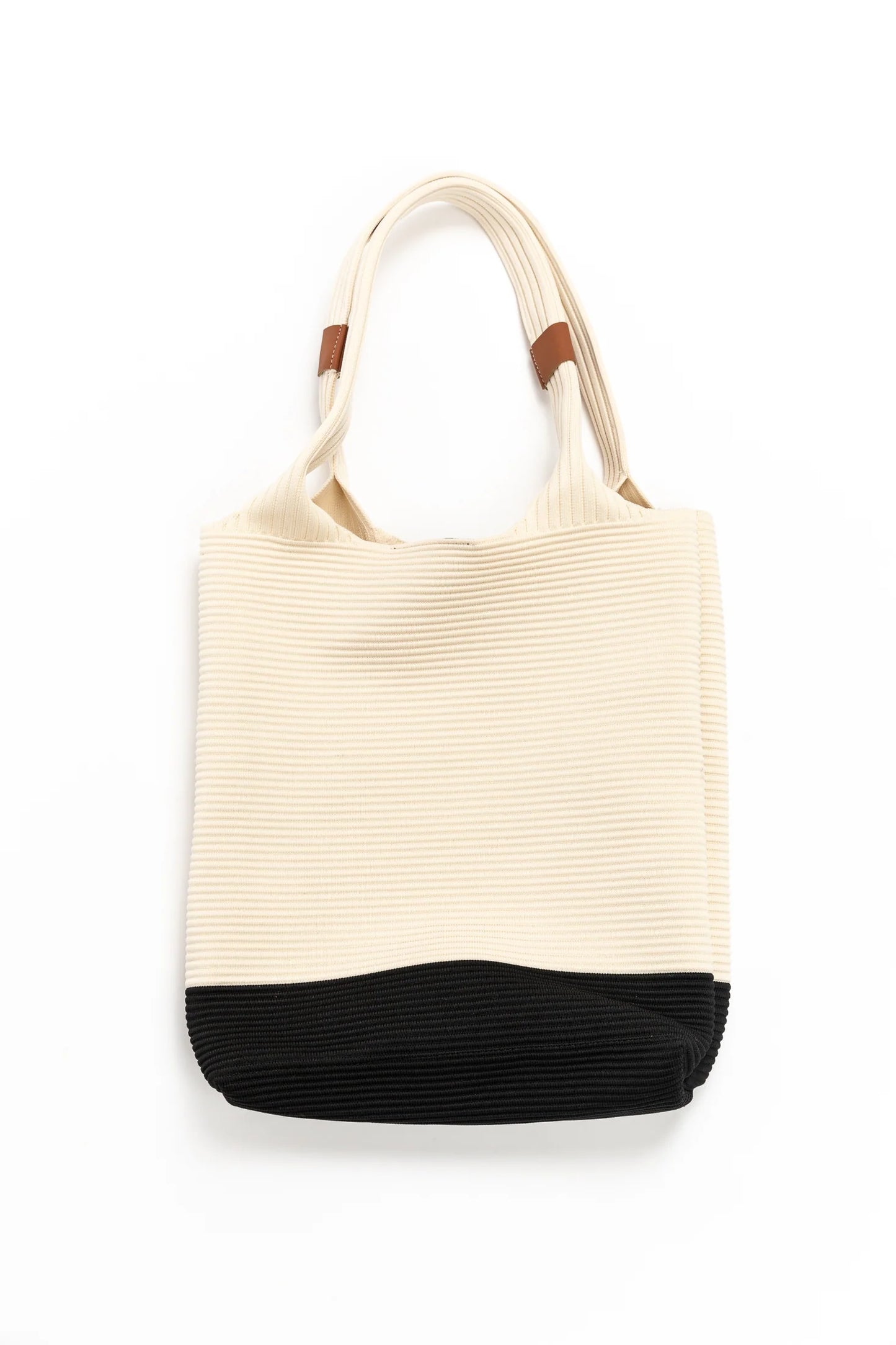 Holiday - Jonty Tote Taupe/Black | HL24652