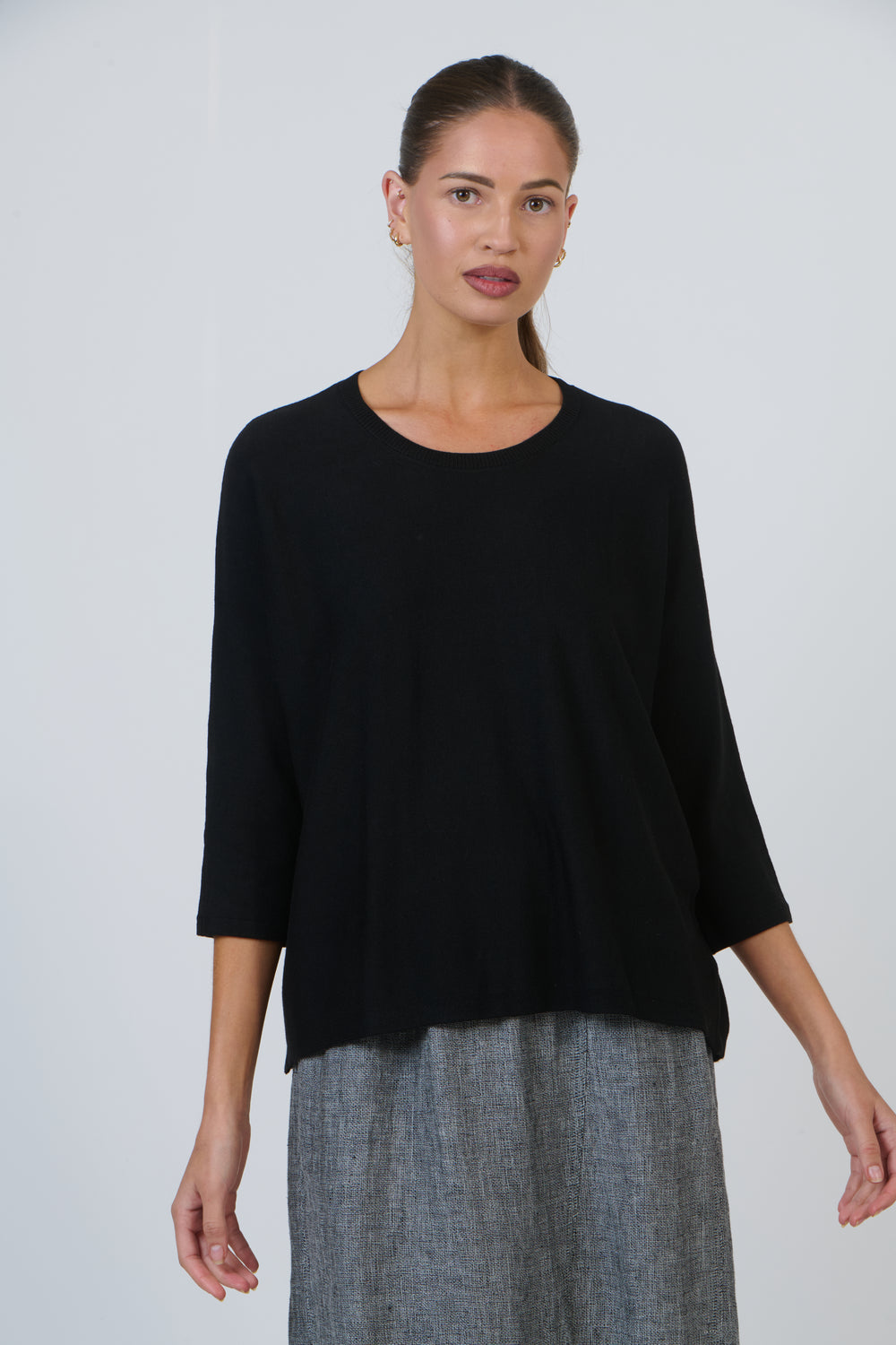 Olive et Julie - Relaxed Crew Neck Knit OJ-W41