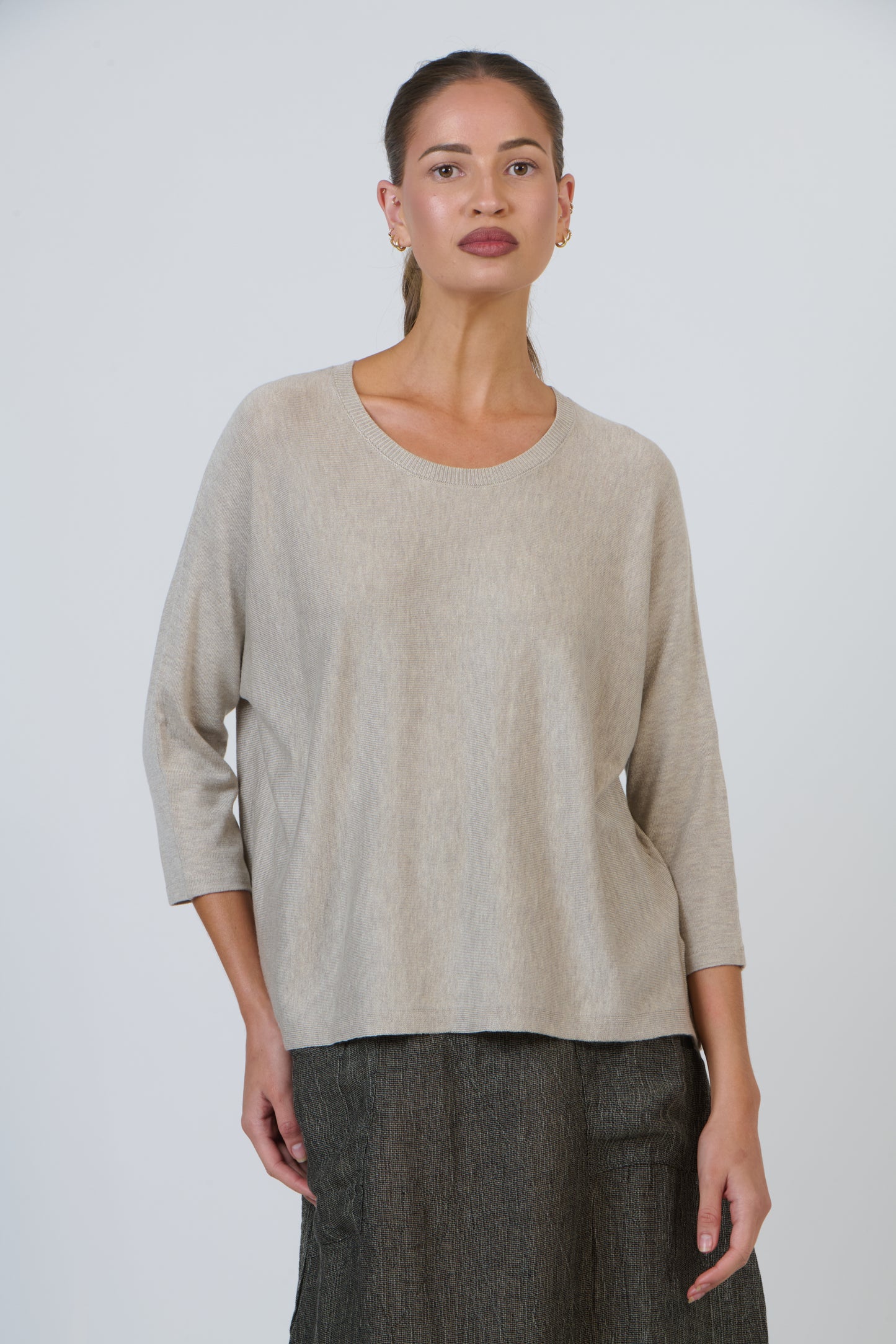 Olive et Julie - Relaxed Crew Neck Knit OJ-W41