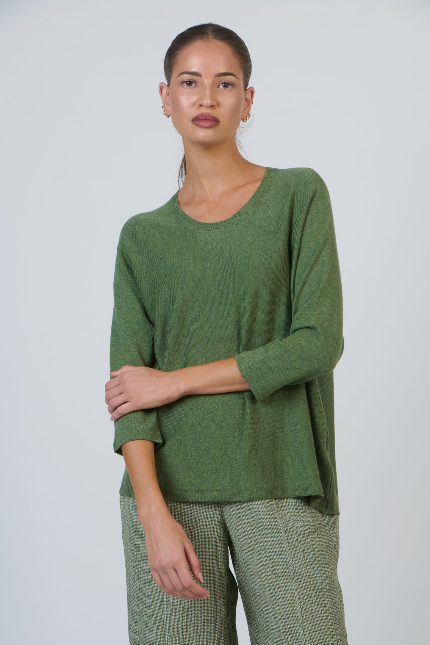 Olive et Julie - Relaxed Crew Neck Knit OJ-W41