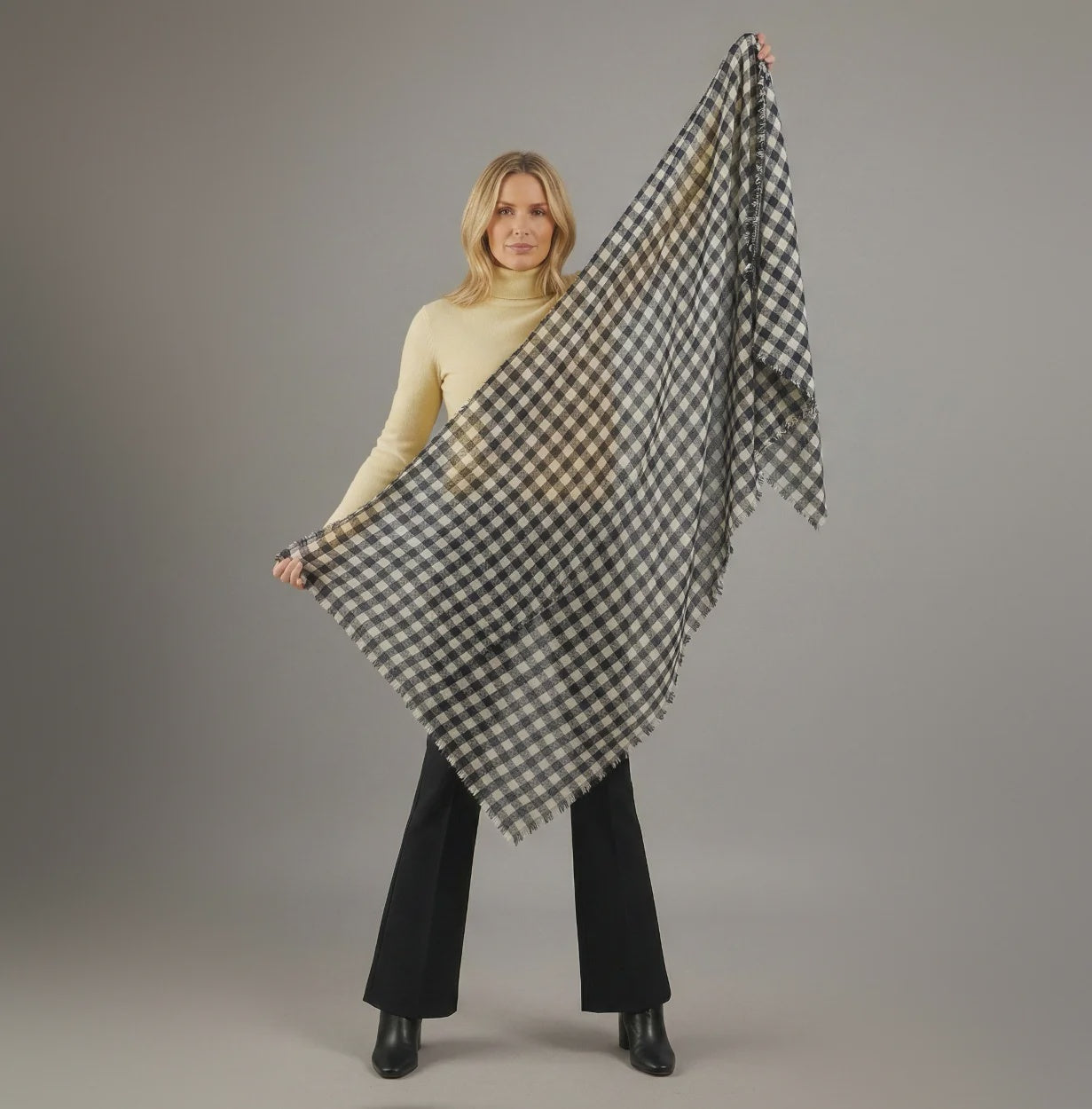 Sylvie Navy Scarf / 1002610053