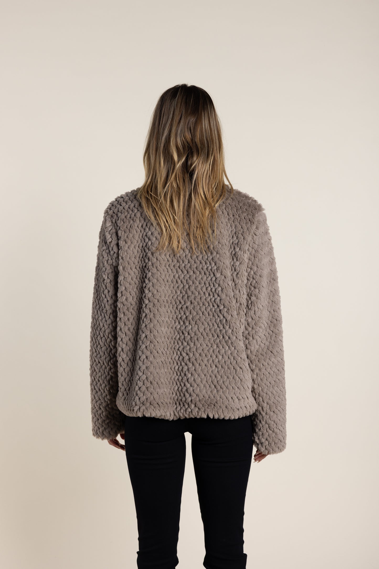 Two T's - Textured Fur Jacket Clove | 2761