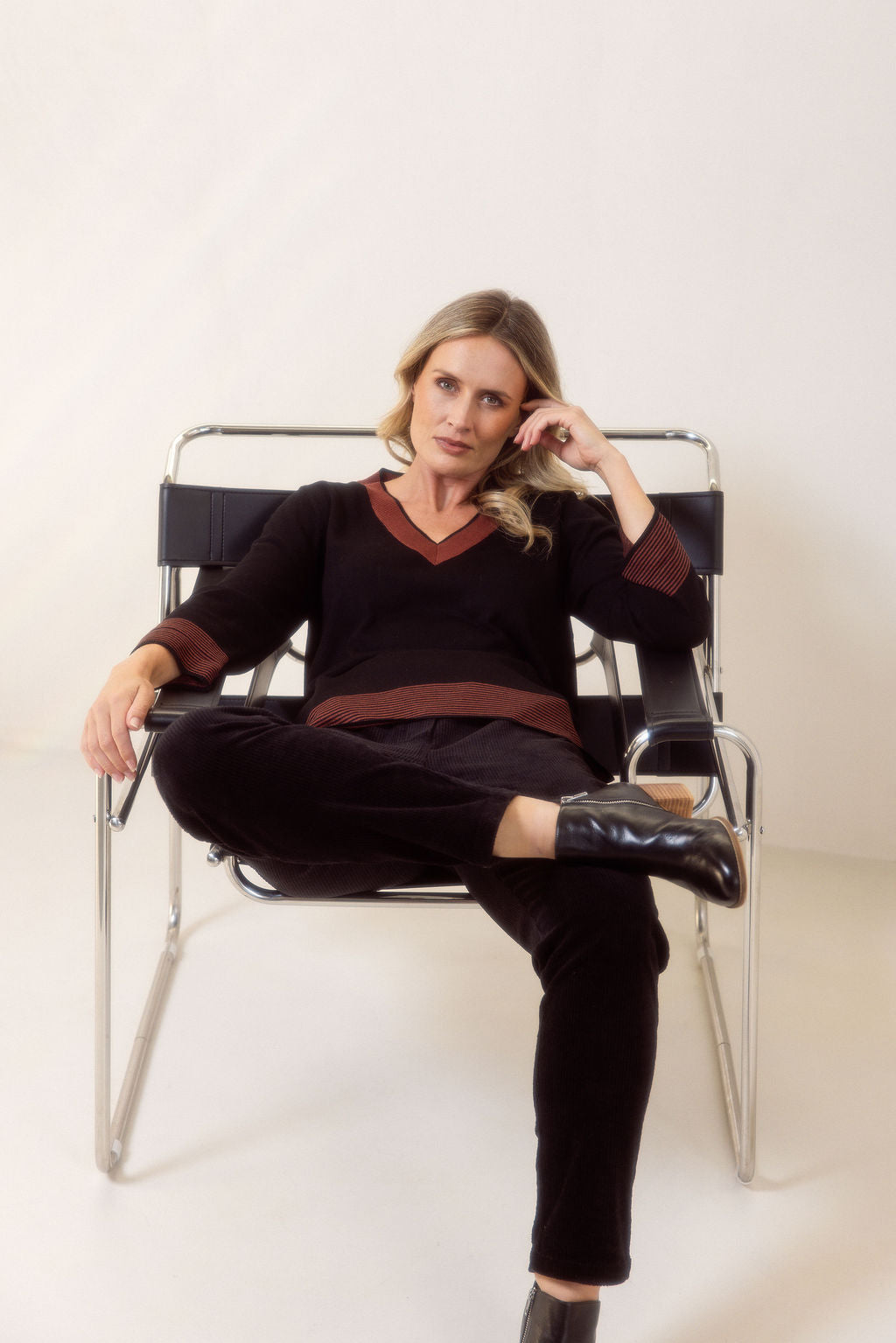 See Saw - V Neck Contrast Trim Sweater SS722B