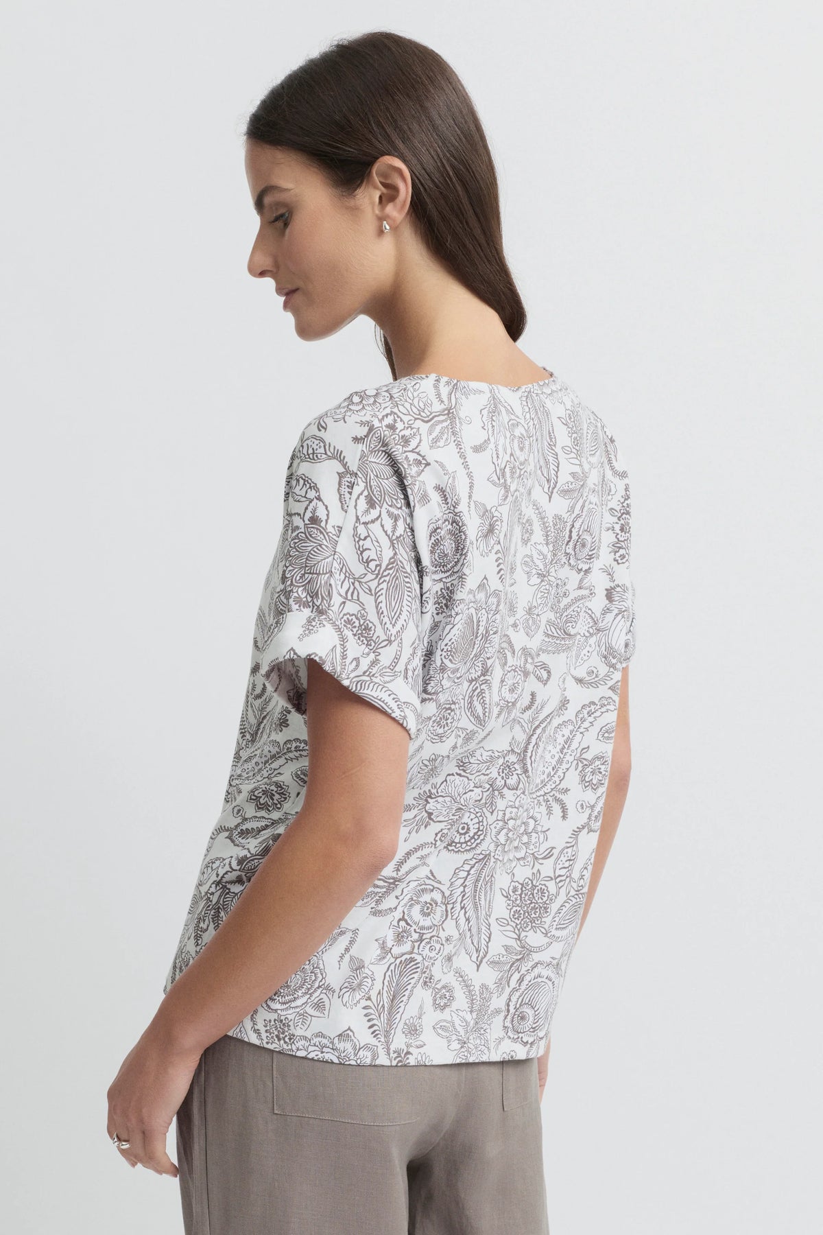 Yarra Trail - Delicacy Tee | YTWN3090